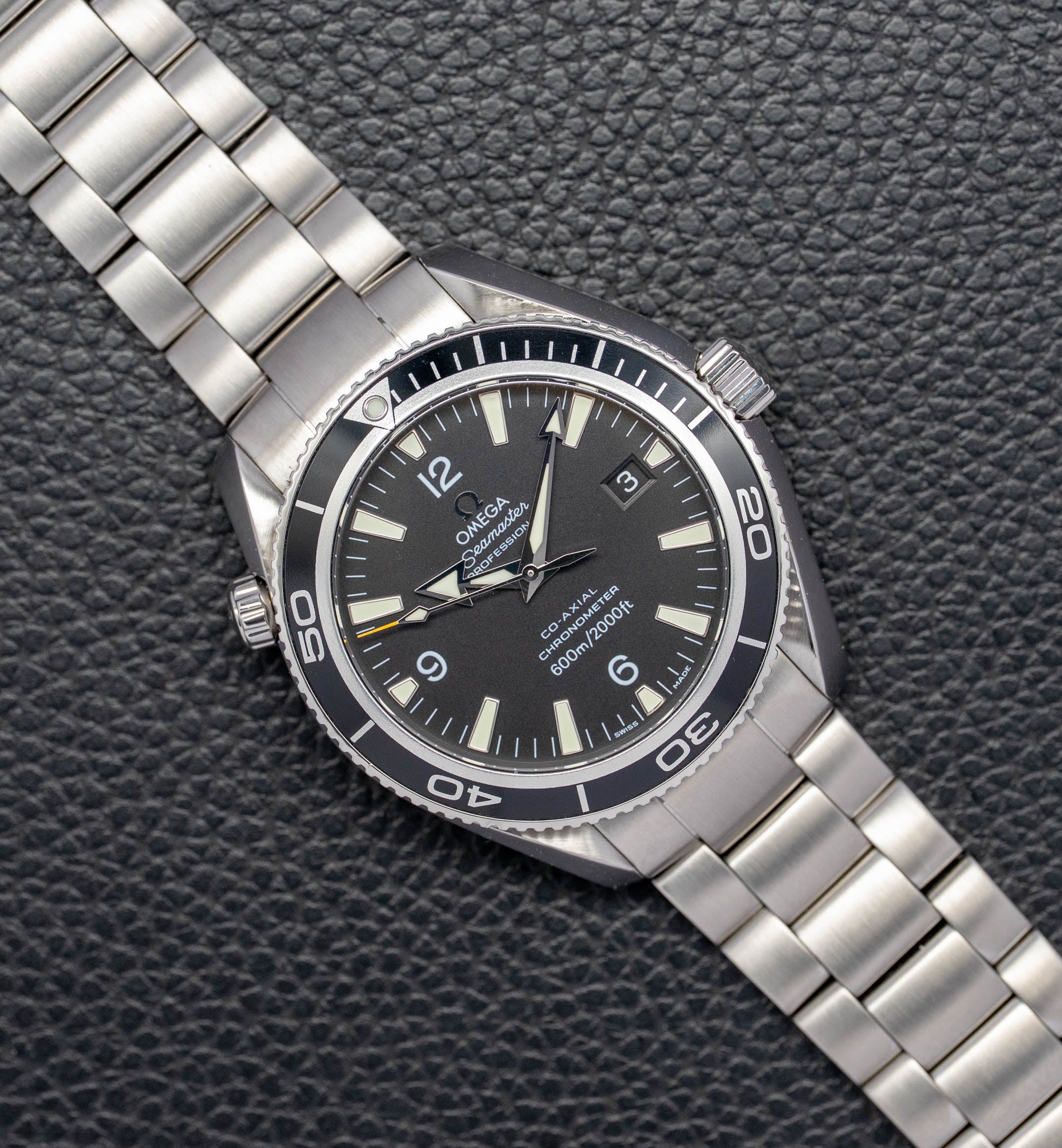 Omega Seamaster Planet Ocean 2201.50 Complete Set 2015 Box + Papers