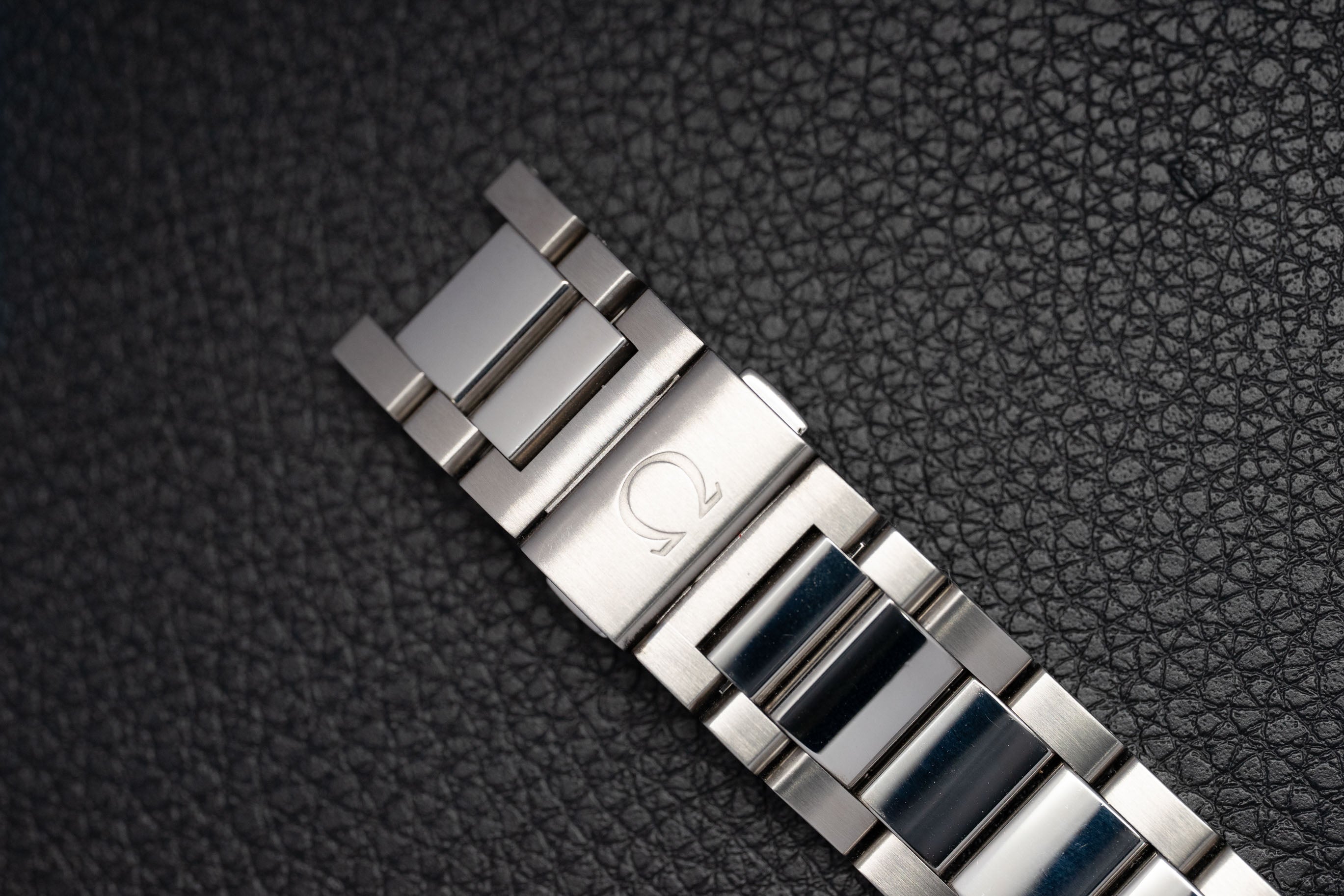 Omega Aqua Terra 231.10.42.21.01.002 Ensemble complet 2021 : coffret + documents