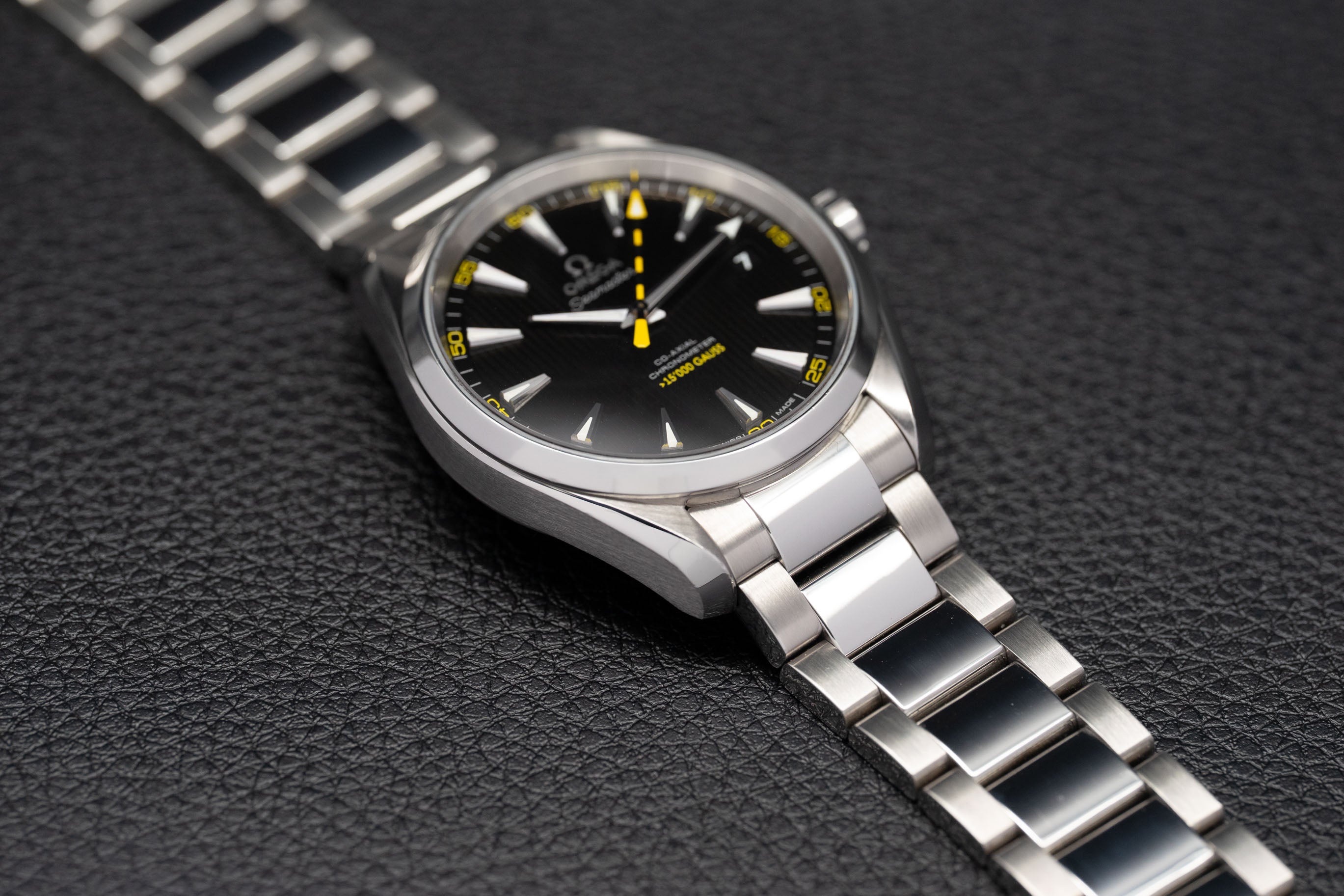 Omega Aqua Terra 231.10.42.21.01.002 Ensemble complet 2021 : coffret + documents