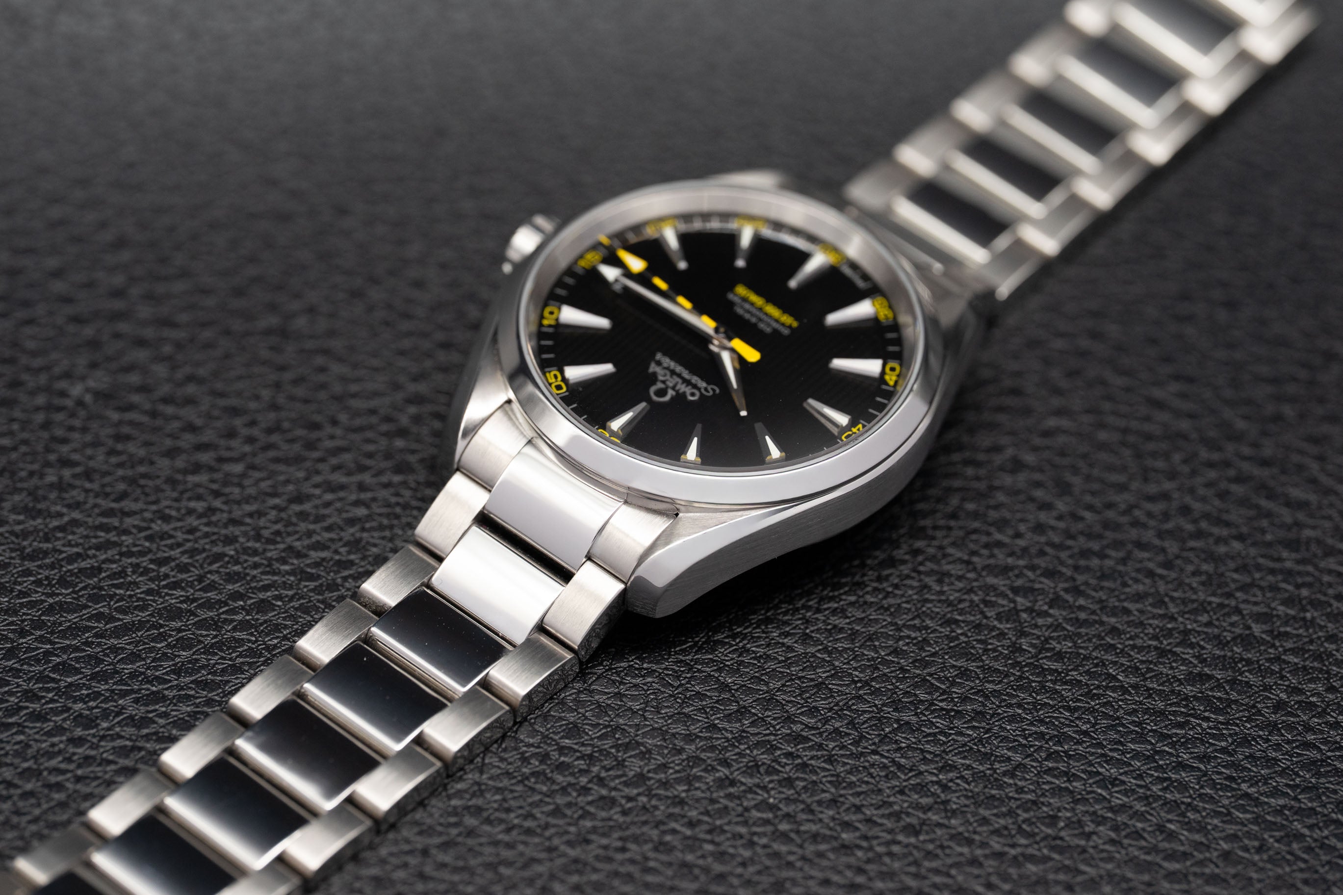 Omega Aqua Terra 231.10.42.21.01.002 Ensemble complet 2021 : coffret + documents