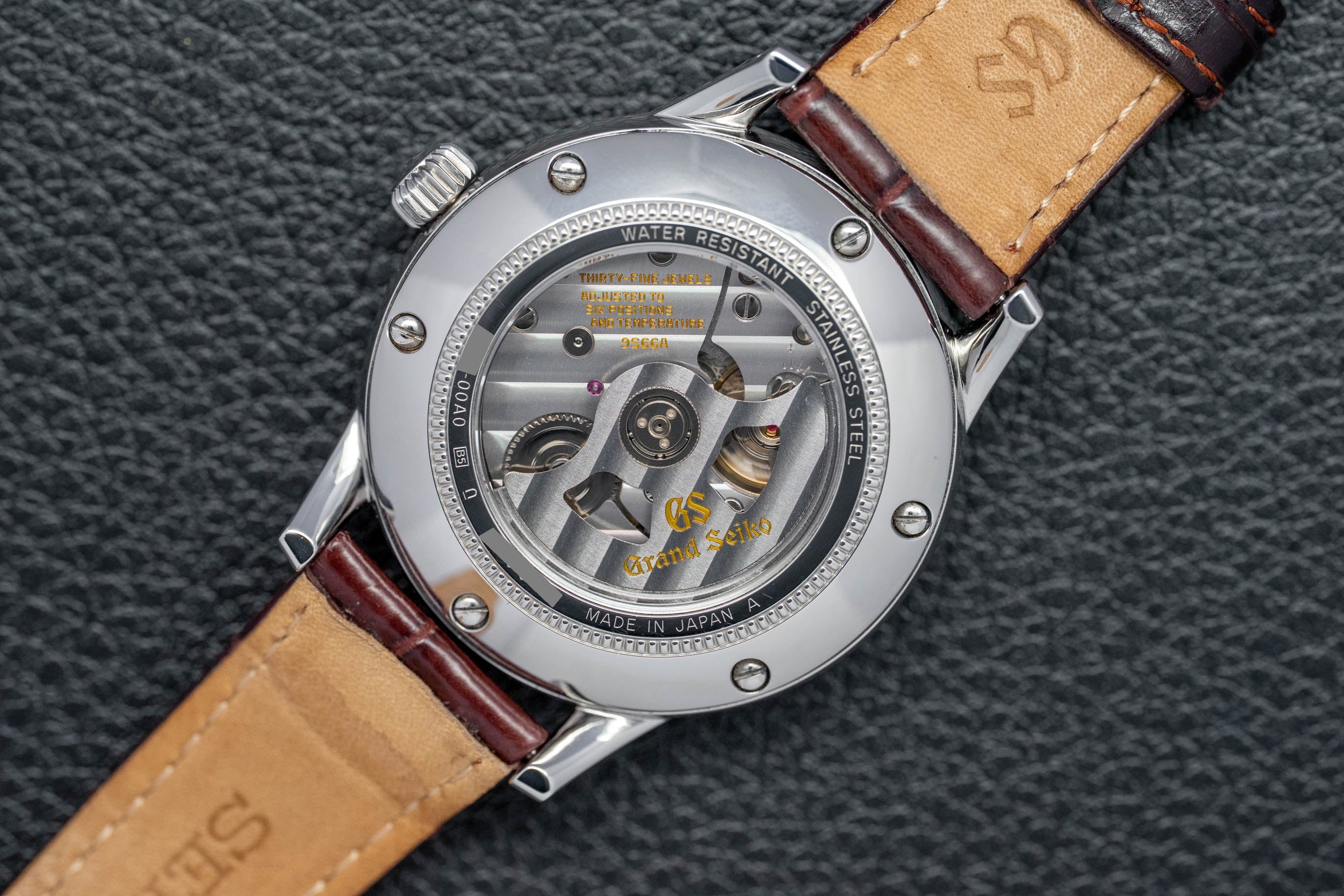 Grand Seiko Elegance Collection GMT SBGM021/9S66-00A0, FULLSET de 2013, caja y PAPERS