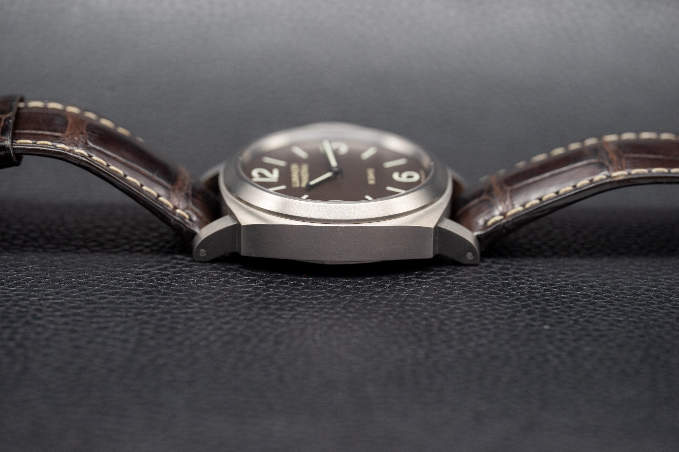 Panerai Luminor Base 8 Days PAM0562 Complete Set 2016 Box + Papers