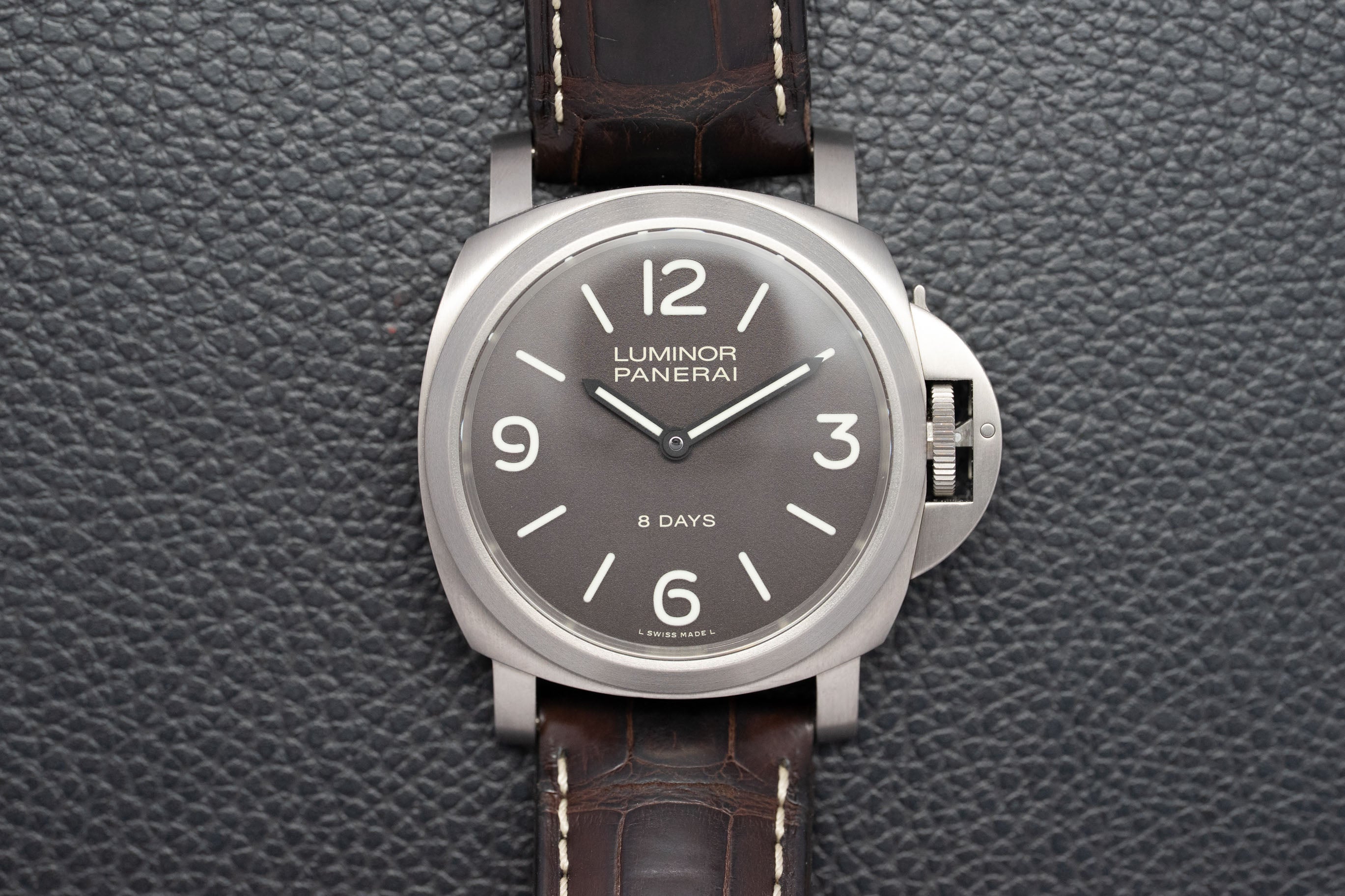 Panerai Luminor Base 8 Days PAM0562 Complete Set 2016 Box + Papers