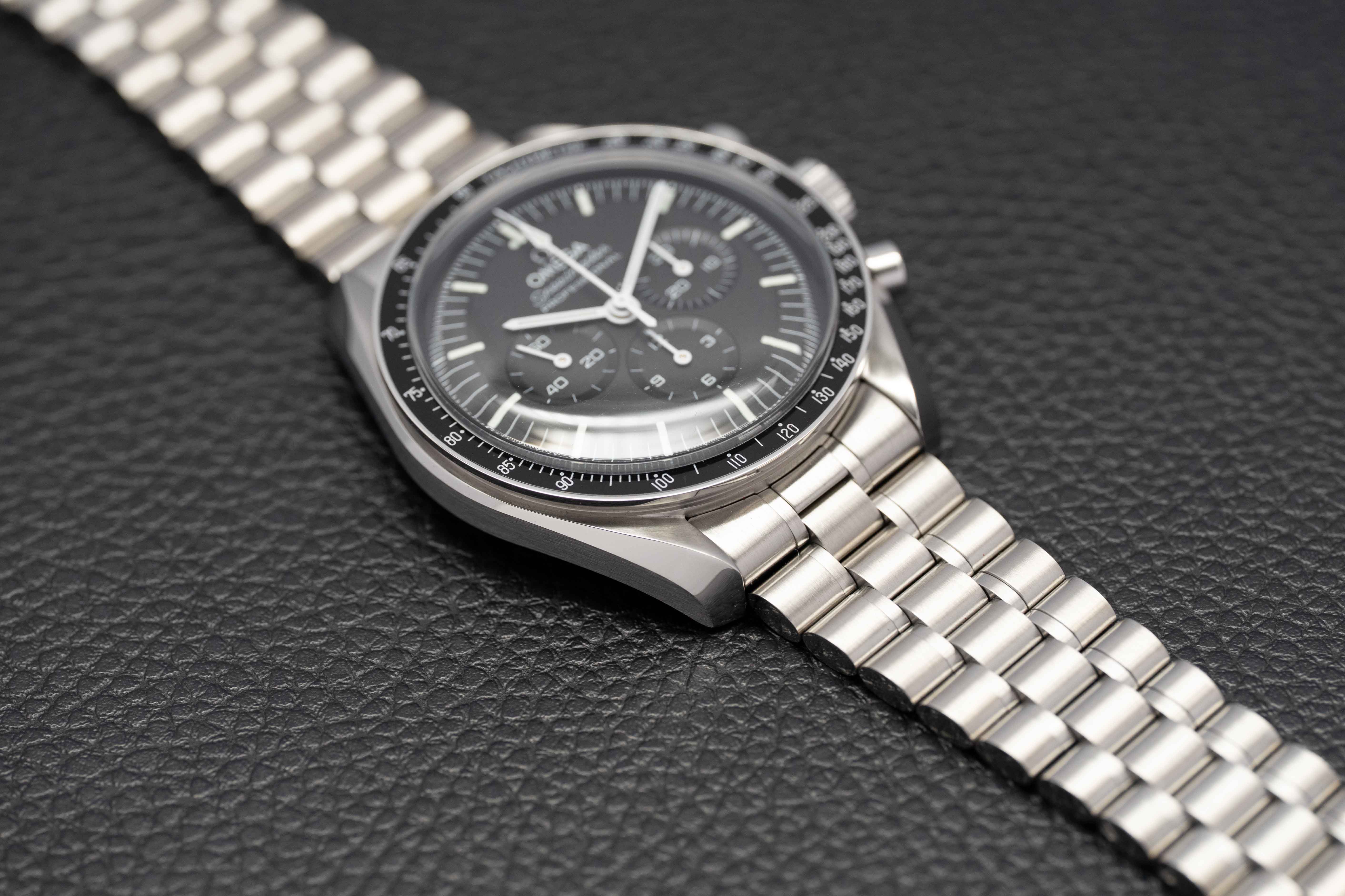 Omega Speedmaster Professional Moonwatch 310.30.42.50.01.001 FULLSET 2024 Box + PAPERS