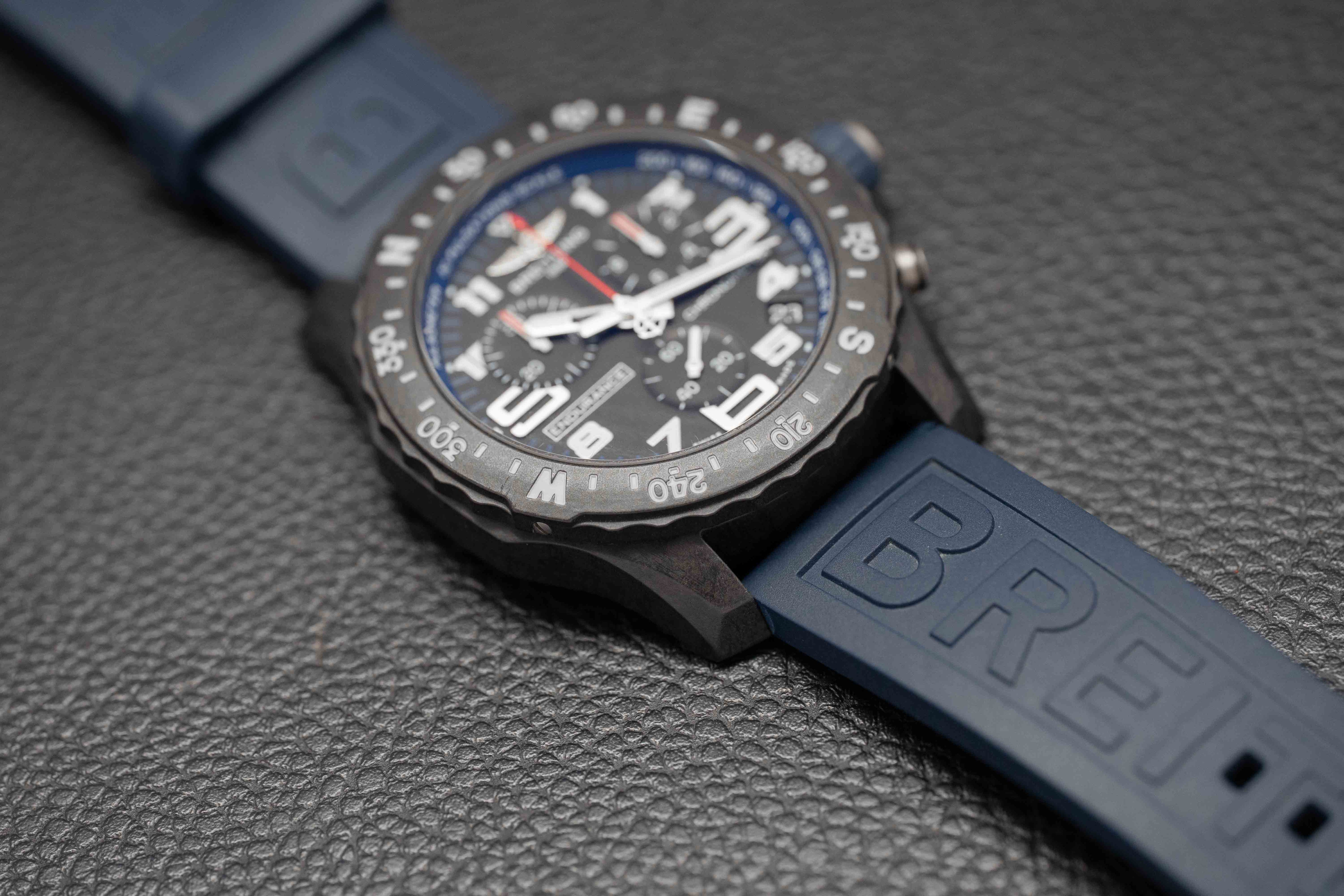 Breitling Endurance Pro X82310 Fullset 2022 Box+Papers