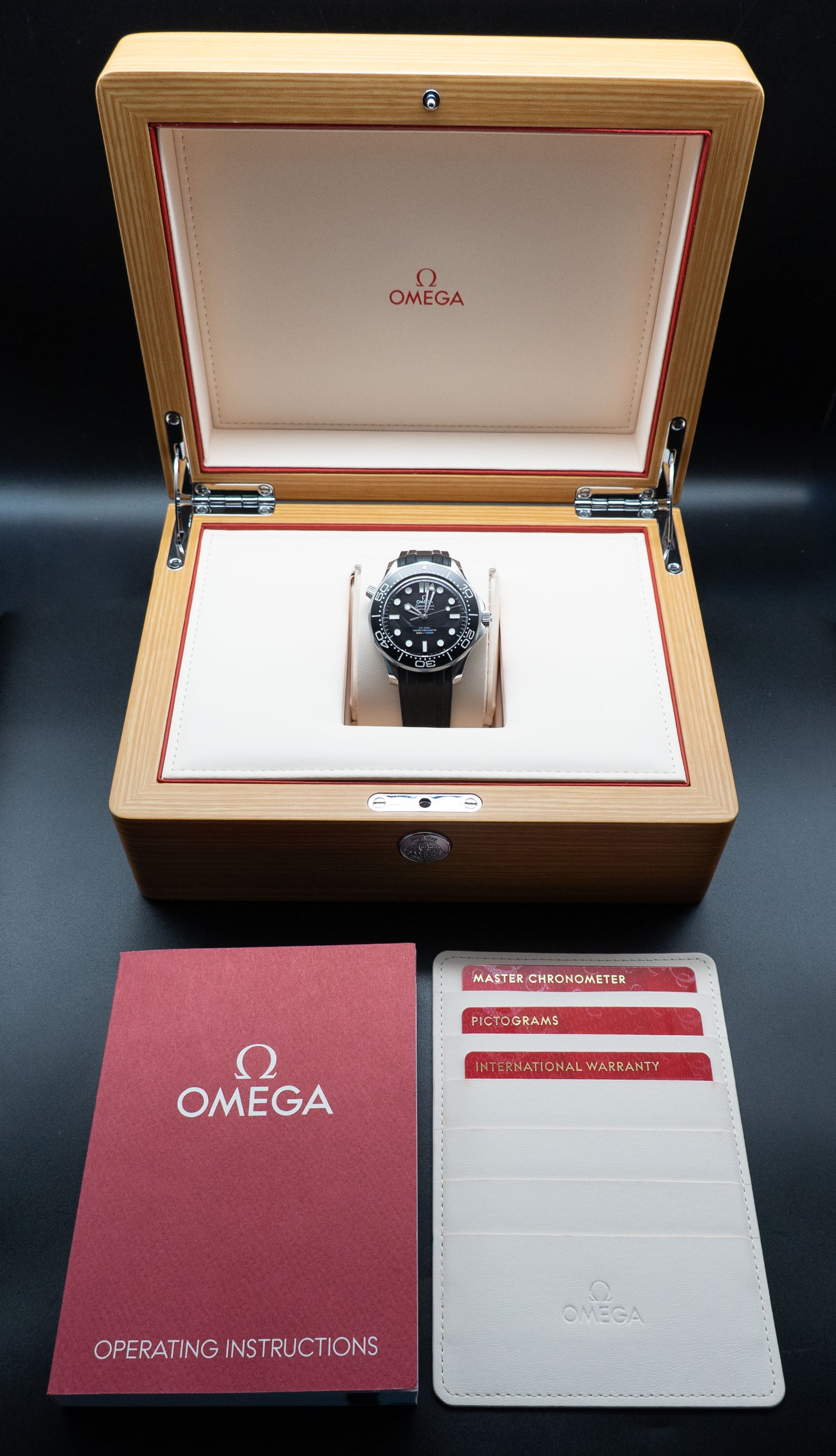 Omega Seamaster Diver 300M 210.32.42.20.01.003 FULLSET 2025 con scatola e PAPERS