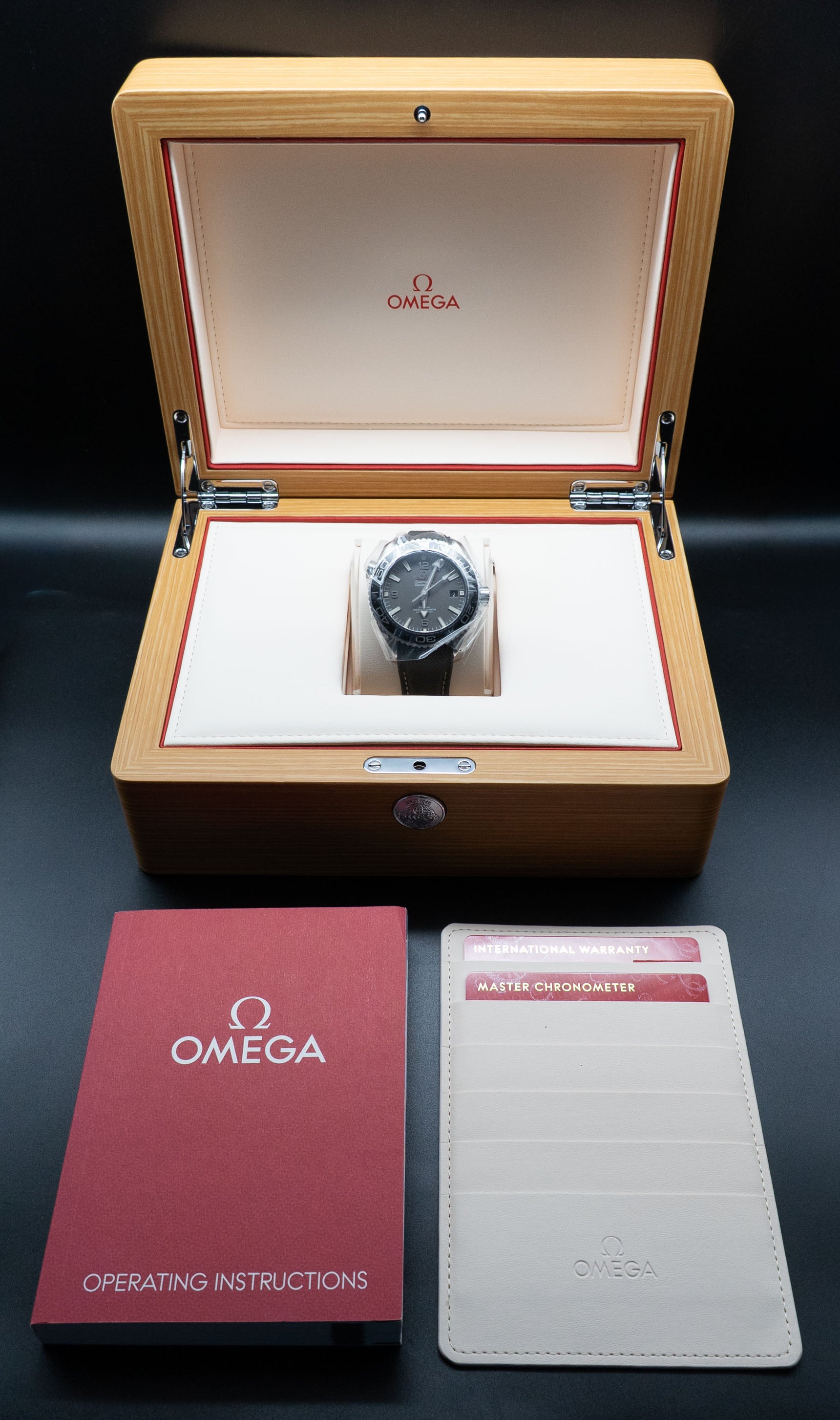 Omega Seamaster Planet Ocean 600M 215.32.44.21.01.002 FULLSET 2026 Box + PAPERS