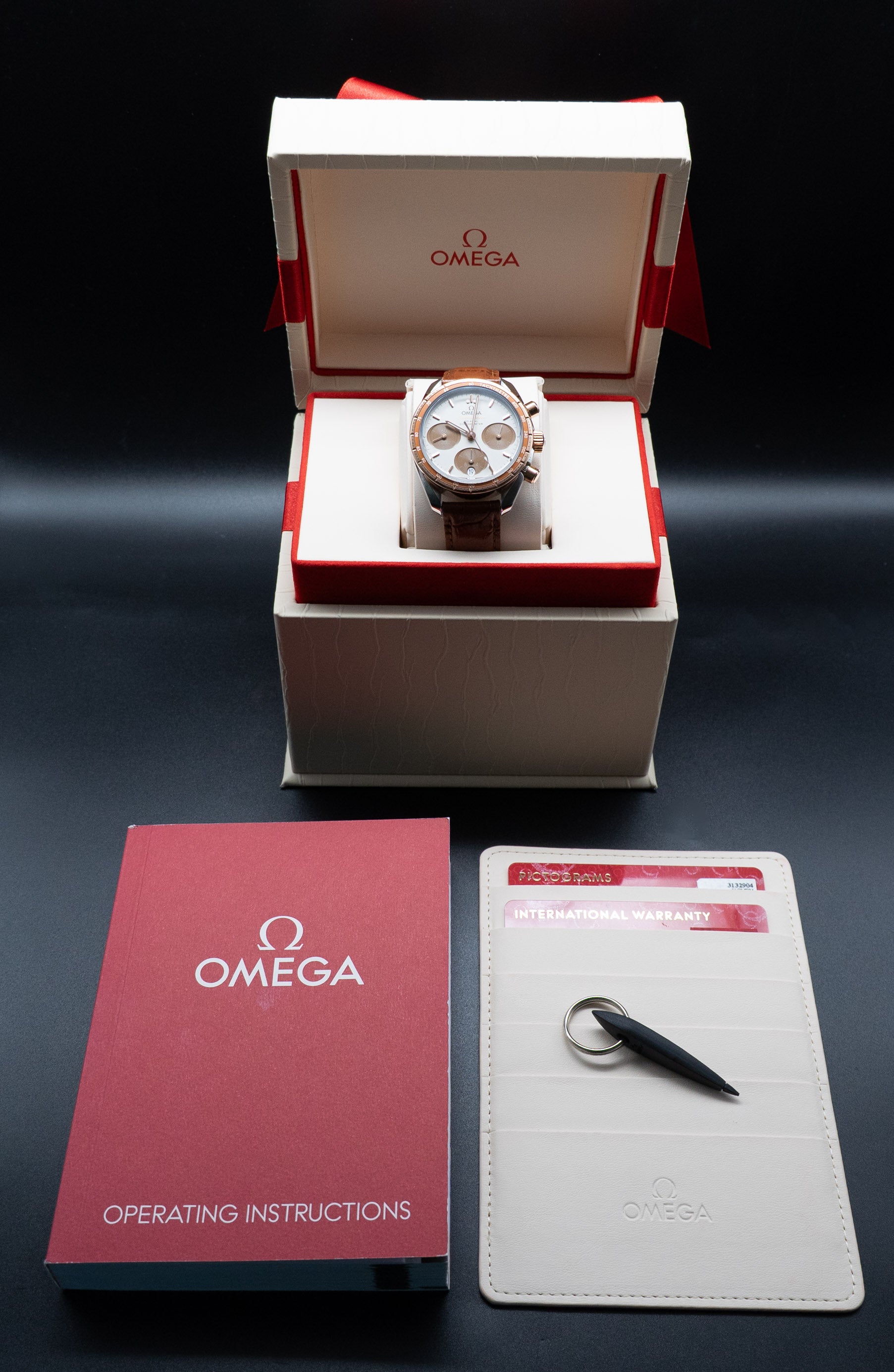 Omega Speedmaster 38 324.23.38.50.02.002 FULLSET 2024 Box + PAPERS