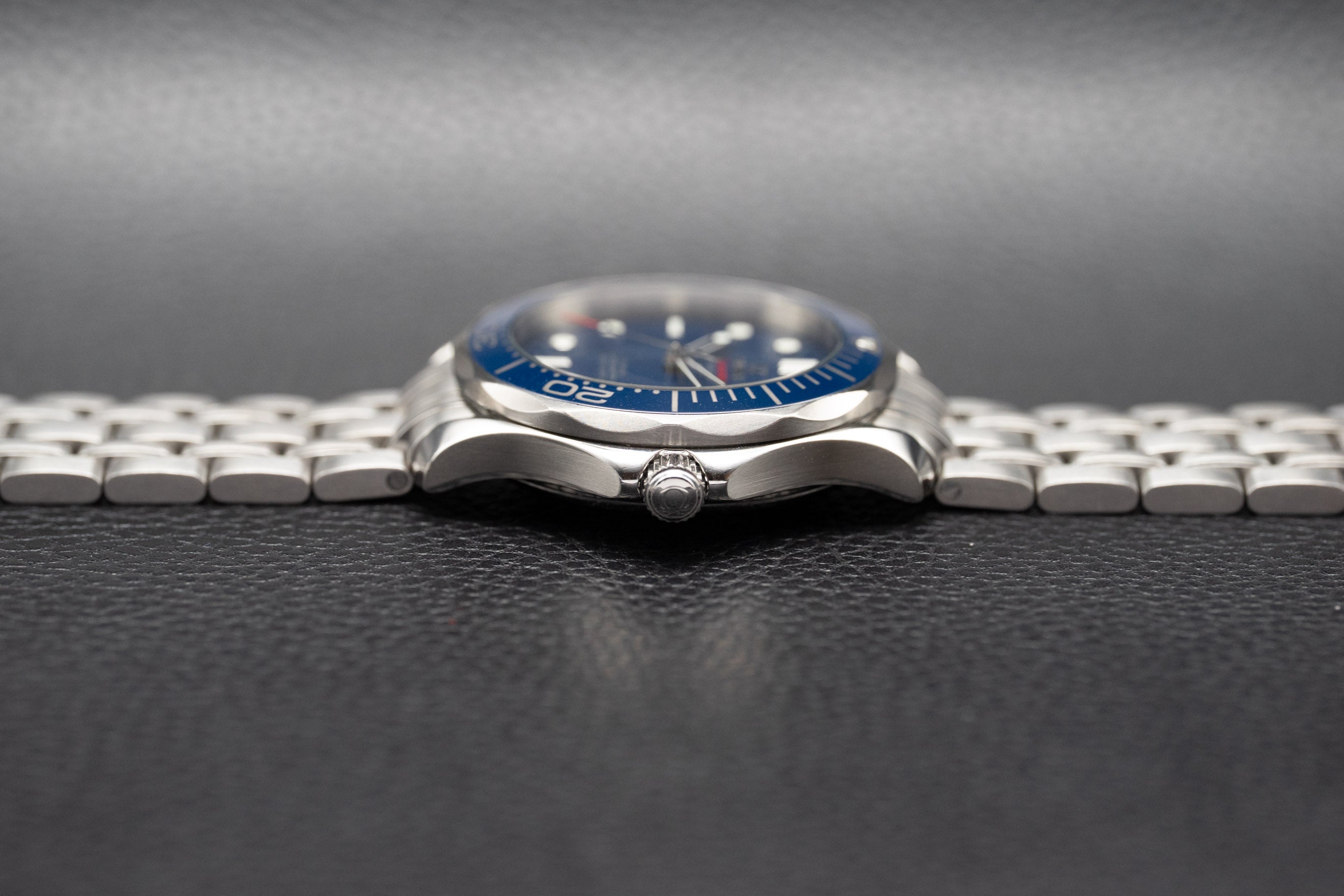 Omega Seamaster Diver 300 212.30.41.20.03.001 Blue Dial 2008