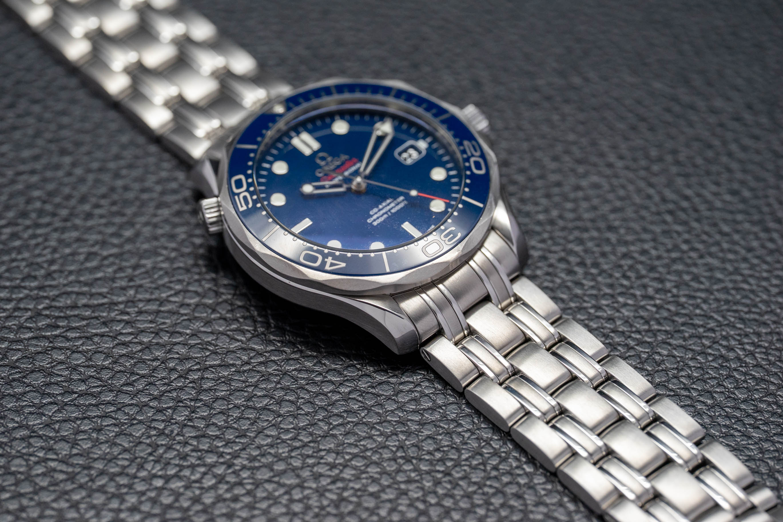 Omega Seamaster Diver 300 212.30.41.20.03.001 Blue Dial 2008
