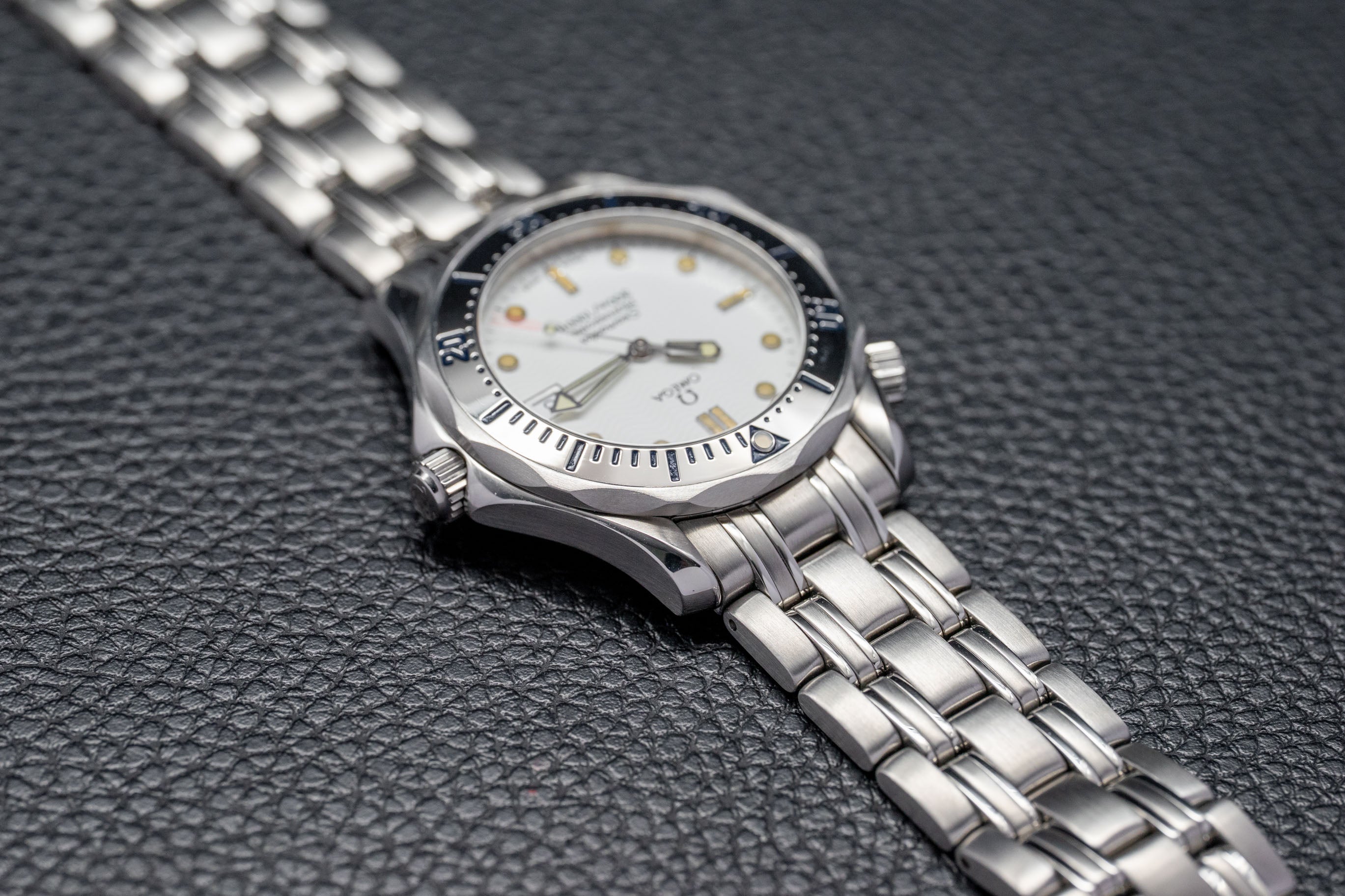 Omega Seamaster 300 2562.20 FULLSET 1995 Box + PAPERS