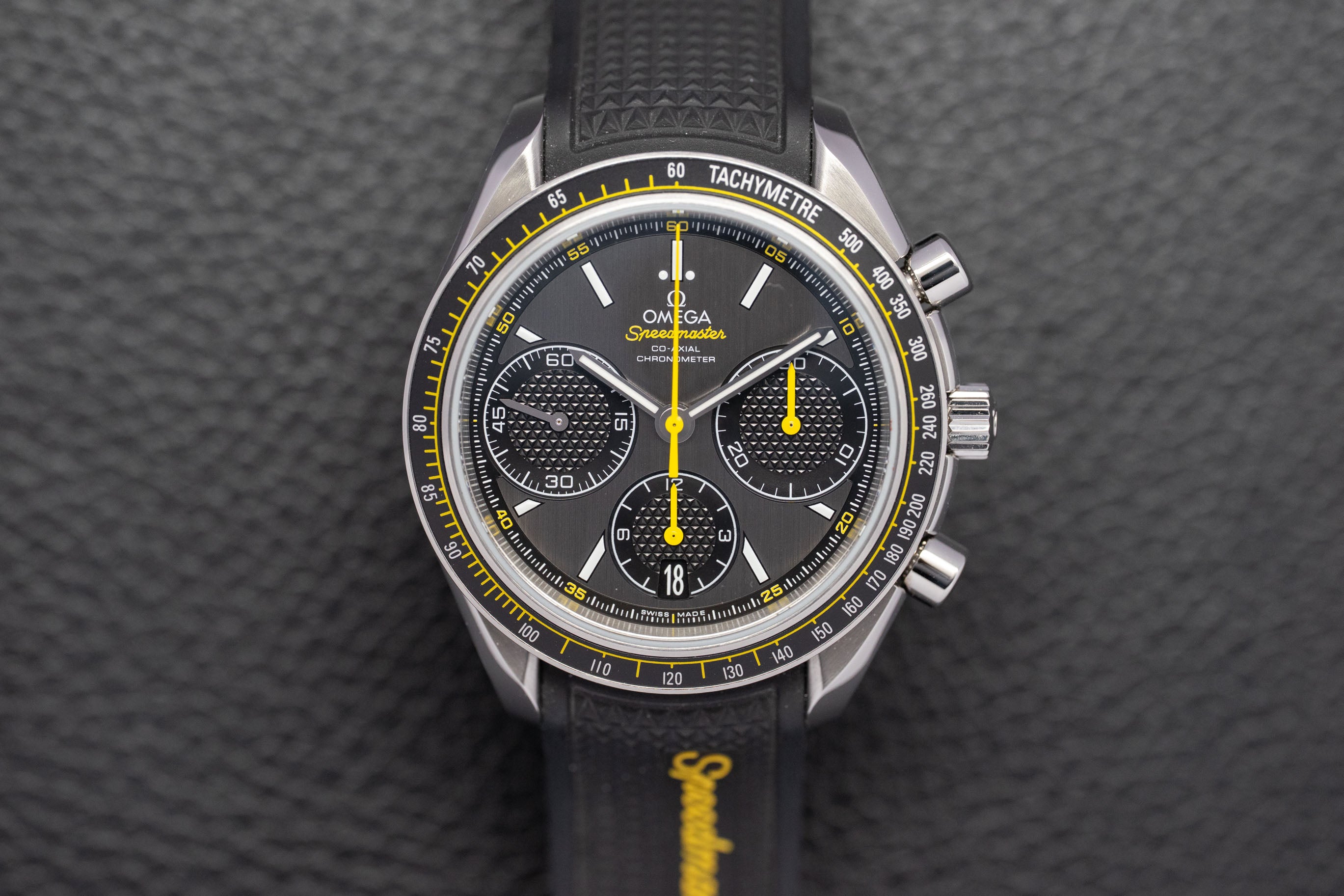 Omega Speedmaster Racing 326.32.40.50.06.001 Fullset 2020 Box+Papers