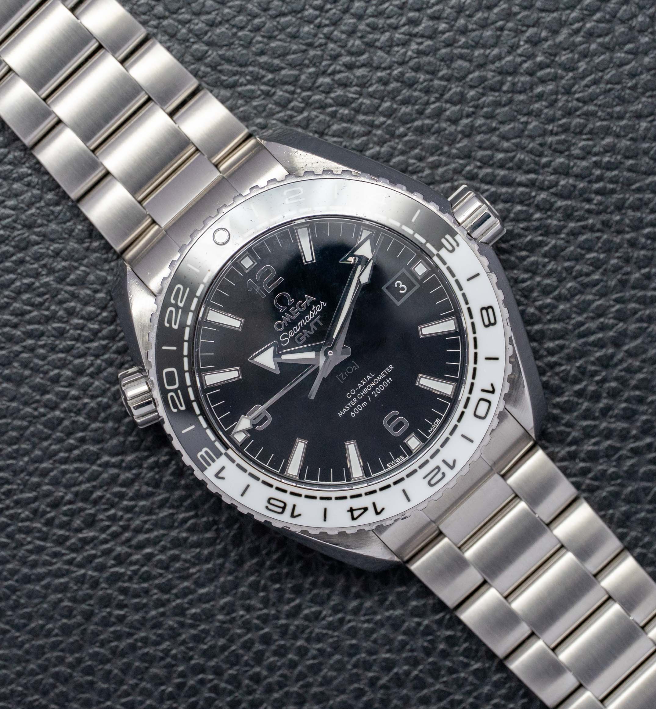 Omega Seamaster Planet Ocean 600M GMT 215.30.44.22.01.001 Fullset 2017 Box+Papers
