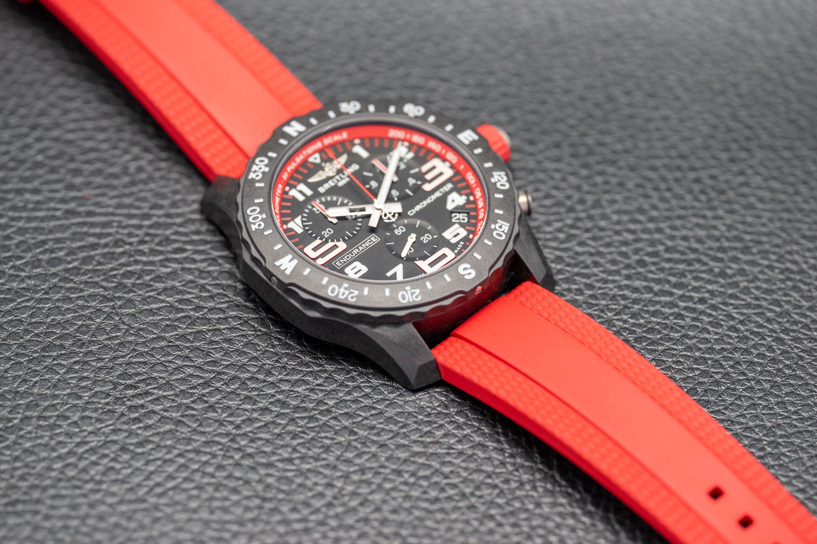 Breitling Endurance Pro X82310 Fullset 2025 Box+Papers