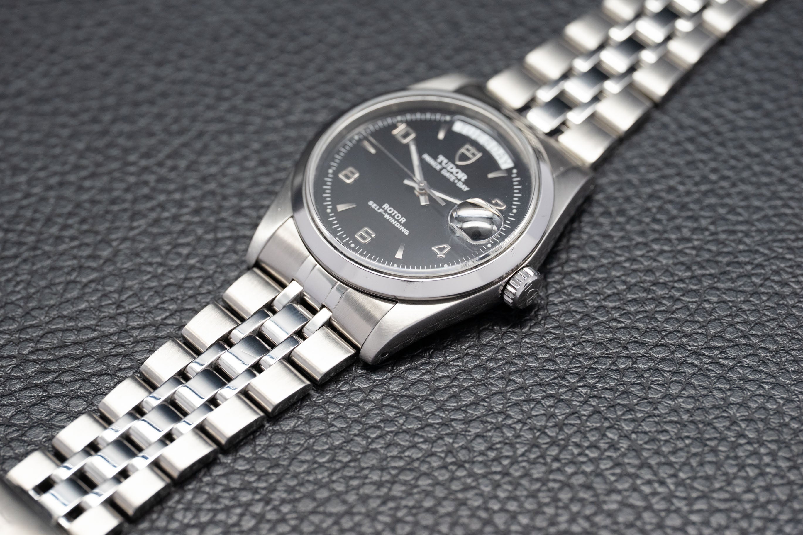 Tudor Date-Day 76200 Black Dial 2010 Papers