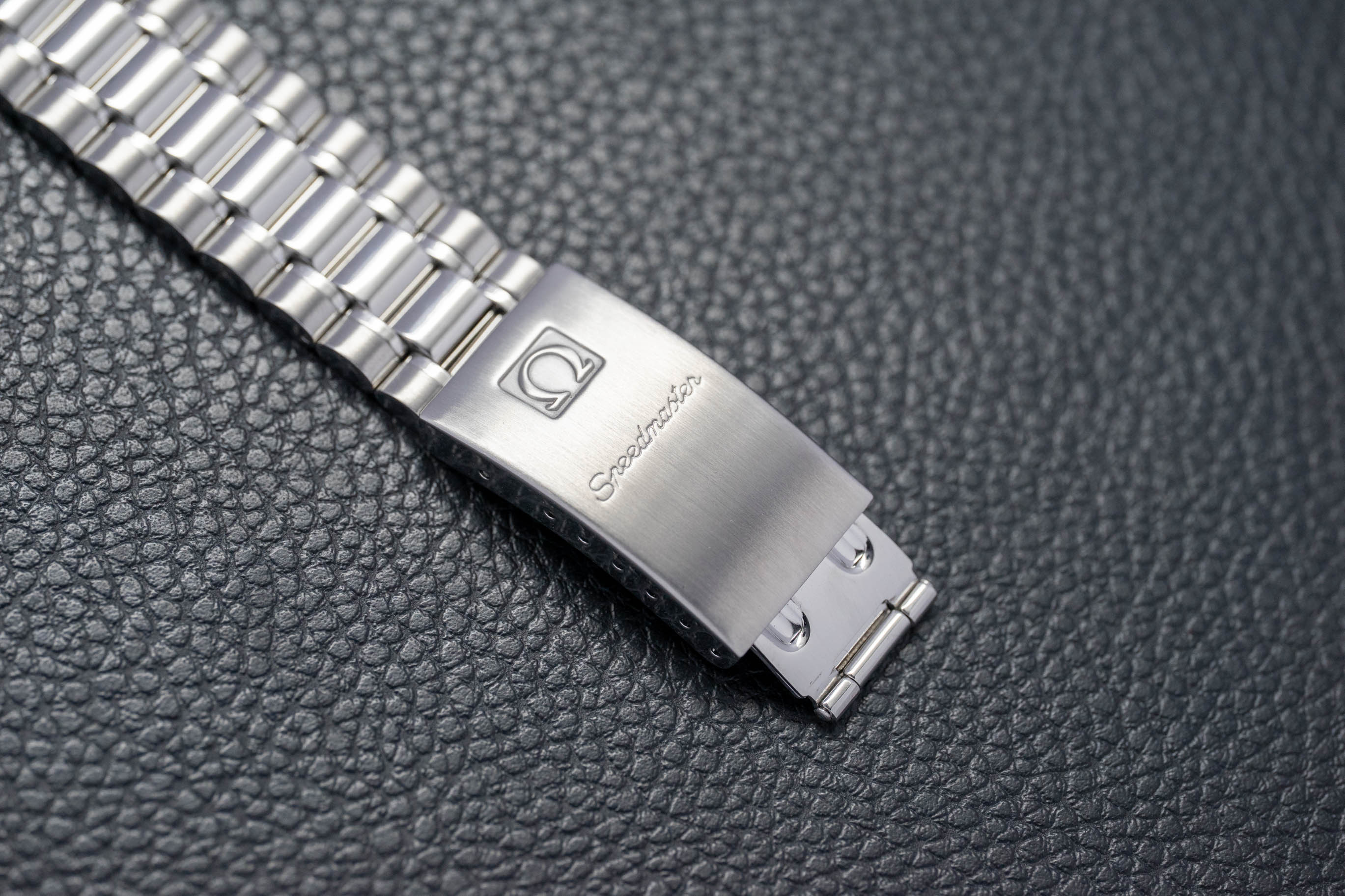 Omega Speedmaster Day Date 3521.30 Silver Dial 1998