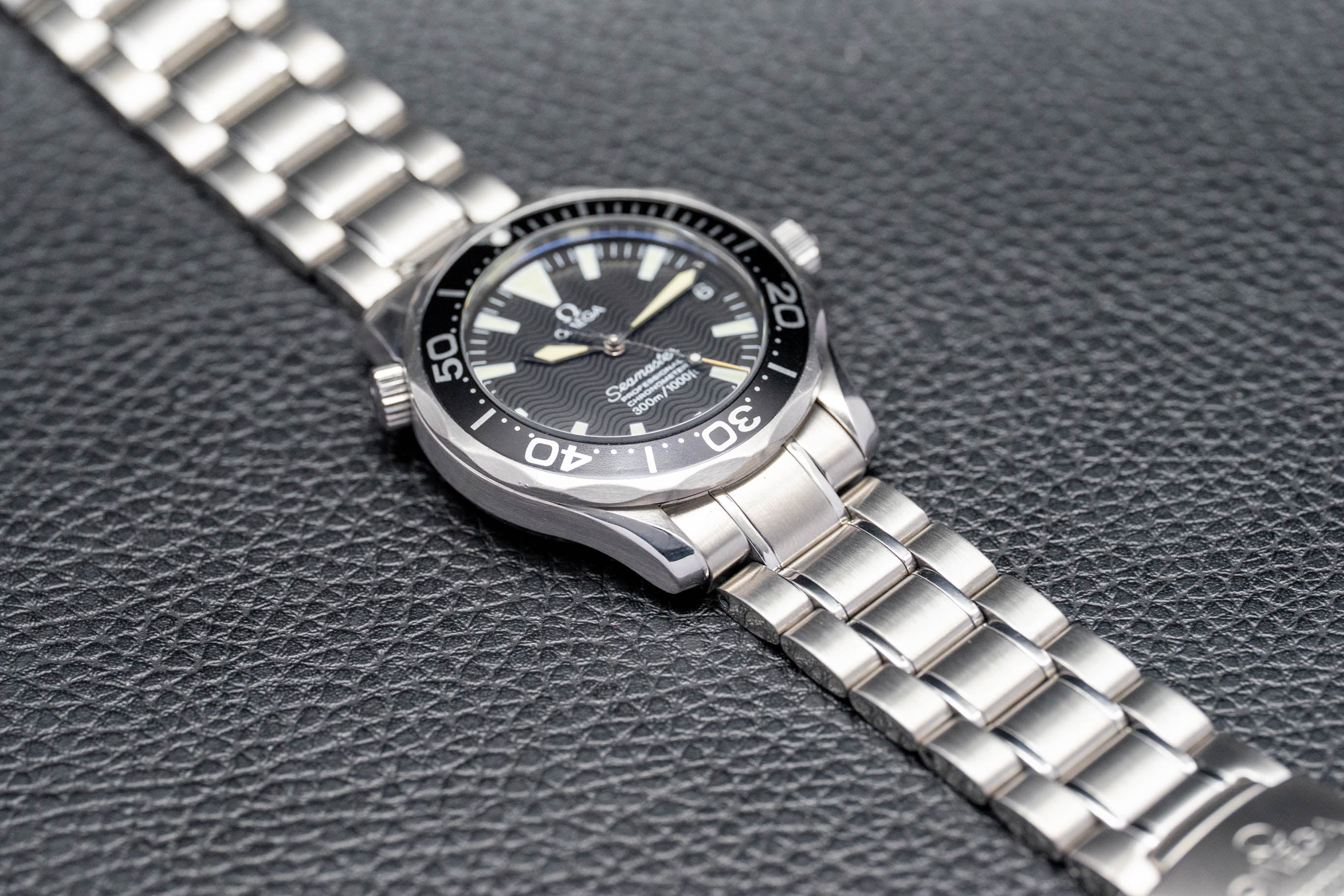 Omega Seamaster 300 2252.50 Black Dial 2006