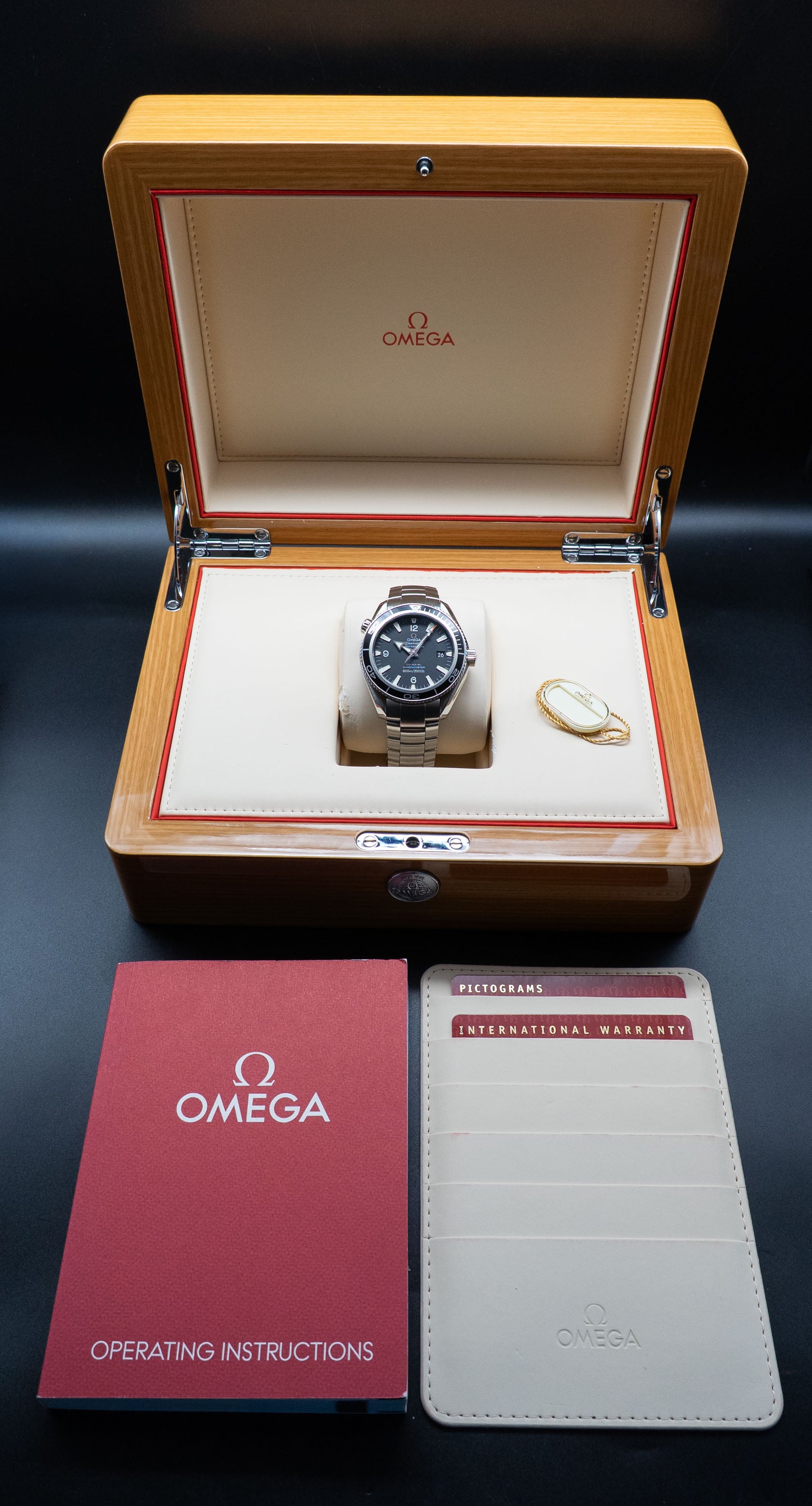 Omega Seamaster Planet Ocean 2201.50 Fullset 2013 Box+Papers