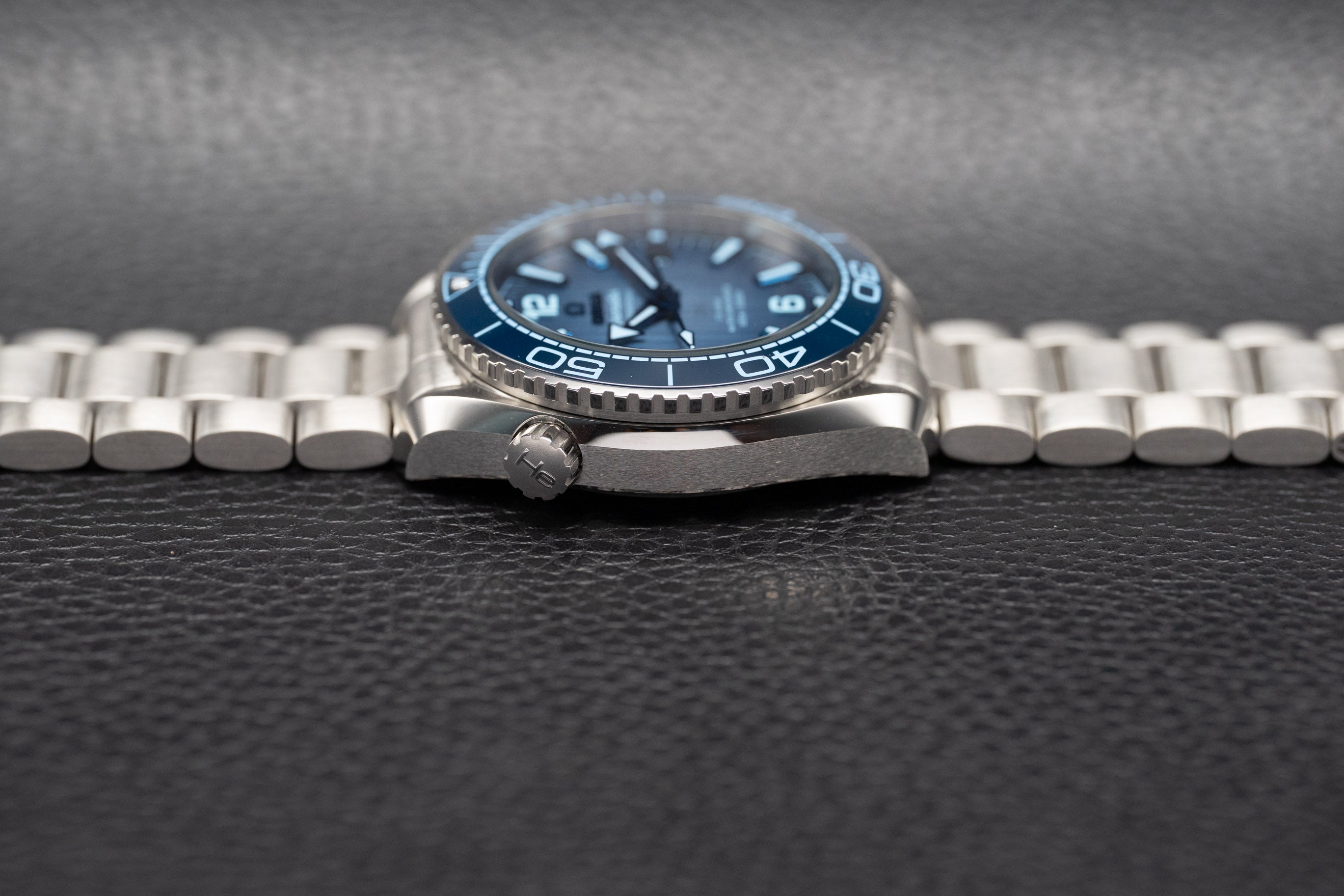 Omega Seamaster Planet Ocean 215.30.40.20.03.002 Fullset 2026 Box+Papers