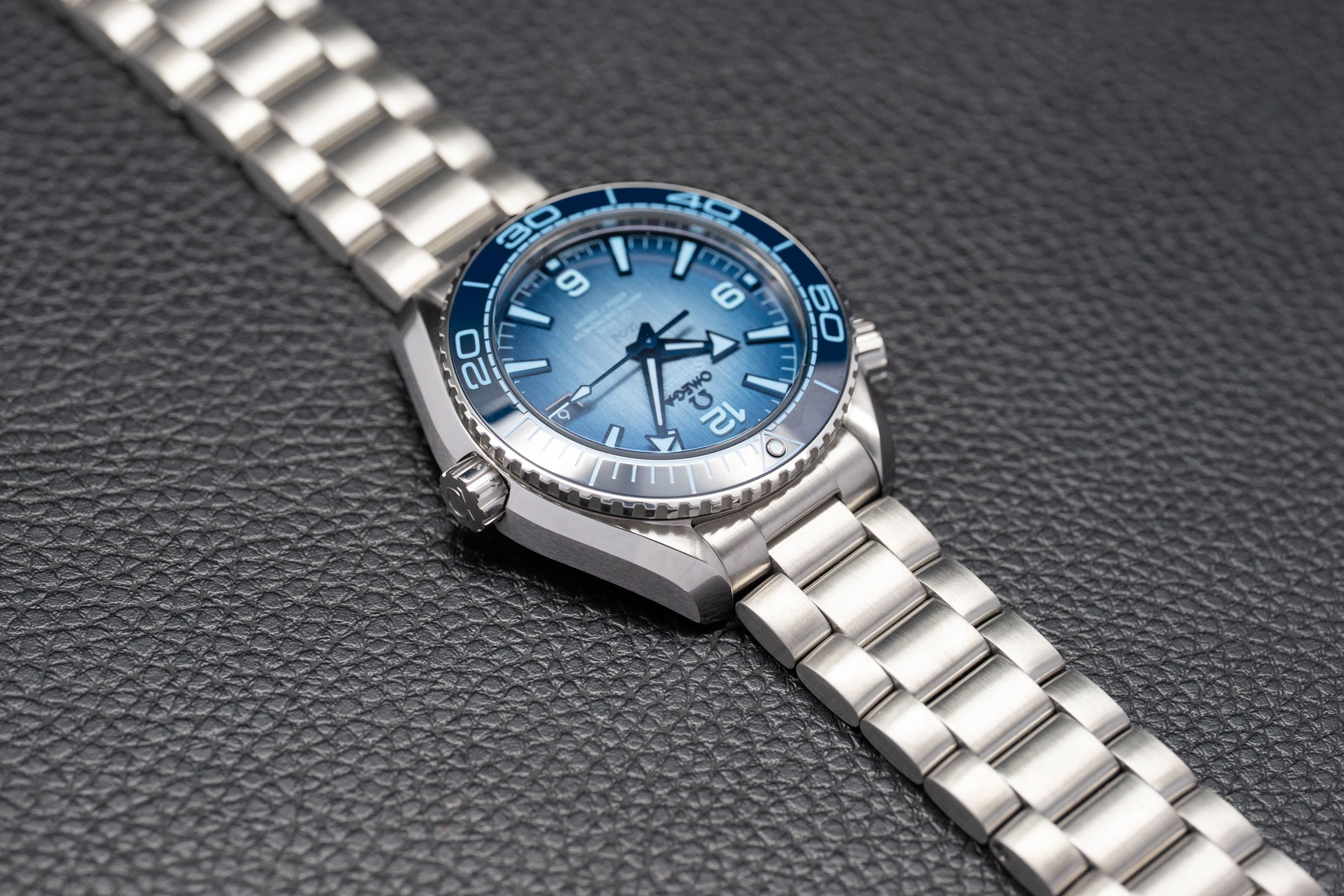 Omega Seamaster Planet Ocean 215.30.40.20.03.002 Fullset 2026 Box+Papers NEW