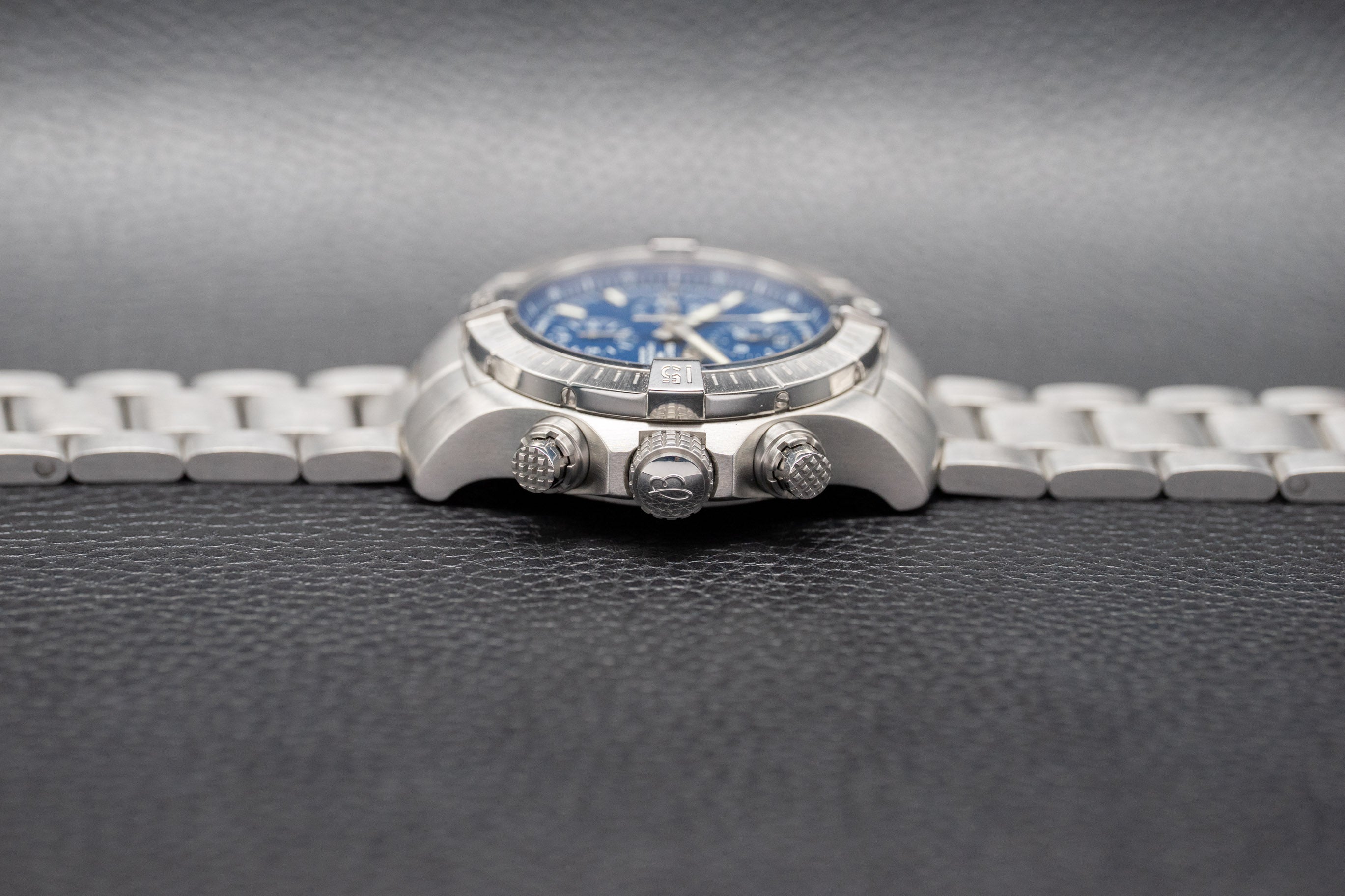 Breitling Avenger Chronograph A13385 Fullset 2020 Box+Papers