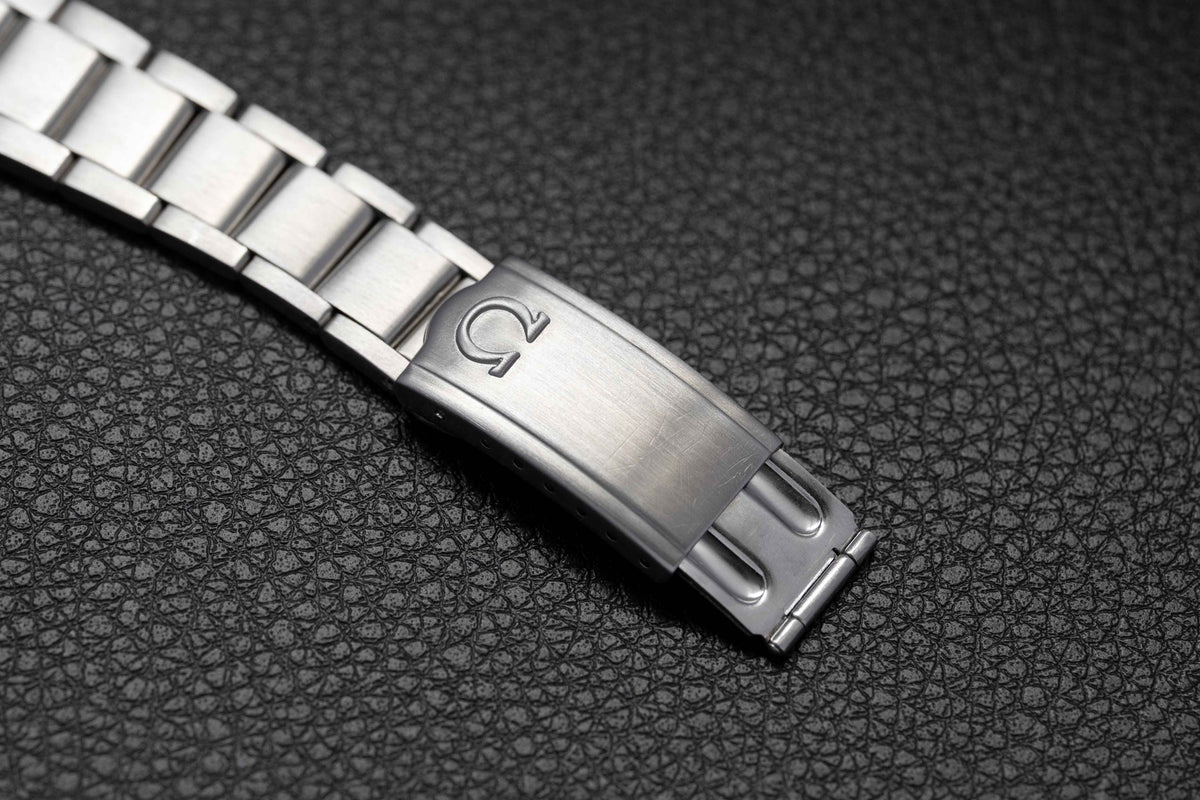 Omega Genève 166.0117 Silver Dial 1972