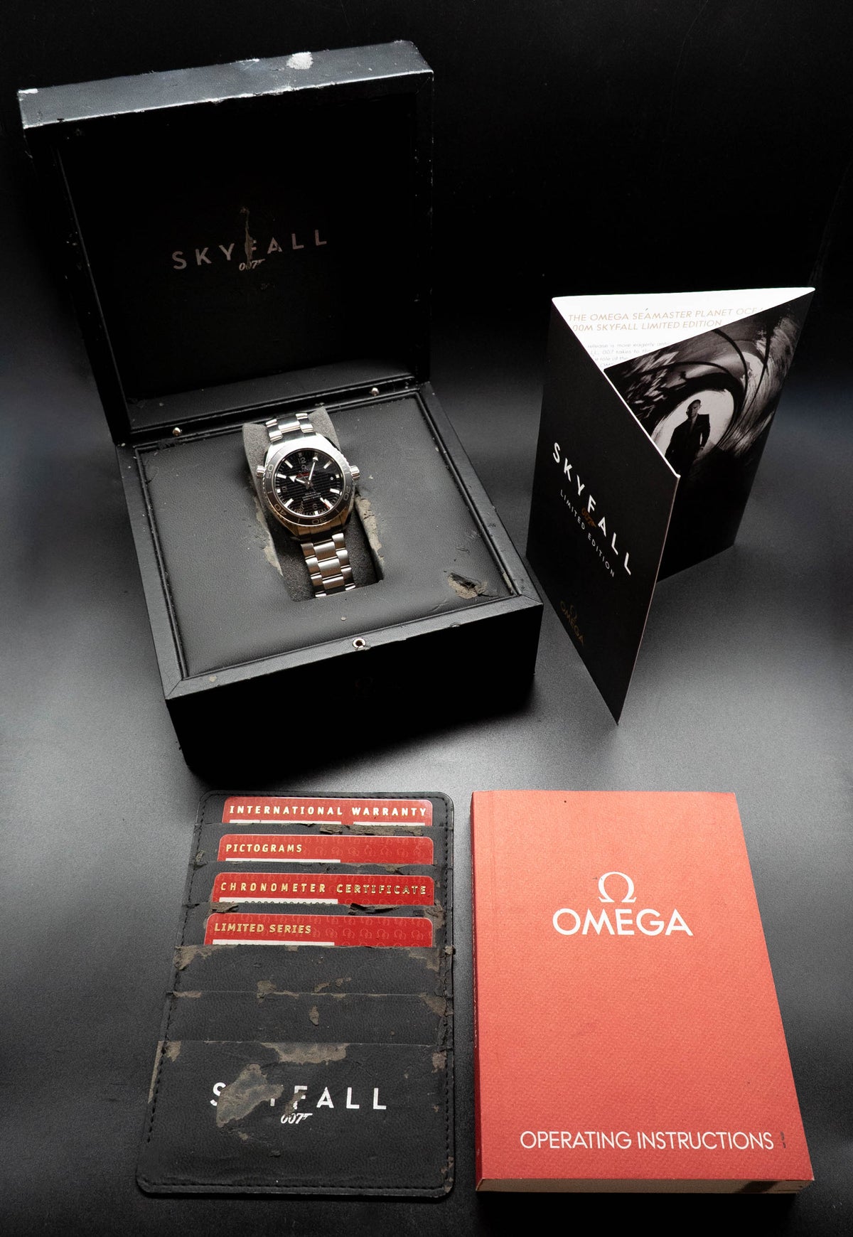 Omega Seamaster Planet Ocean 600M James Bond Skyfall 232.30.42.21.01.004 Fullset 2013 Box+Papers