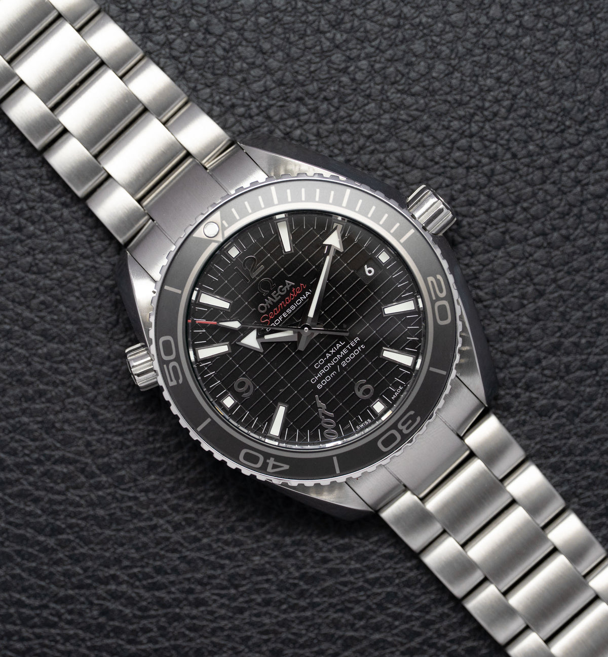 Omega Seamaster Planet Ocean 600M James Bond Skyfall 232.30.42.21.01.004 Fullset 2013 Box+Papers