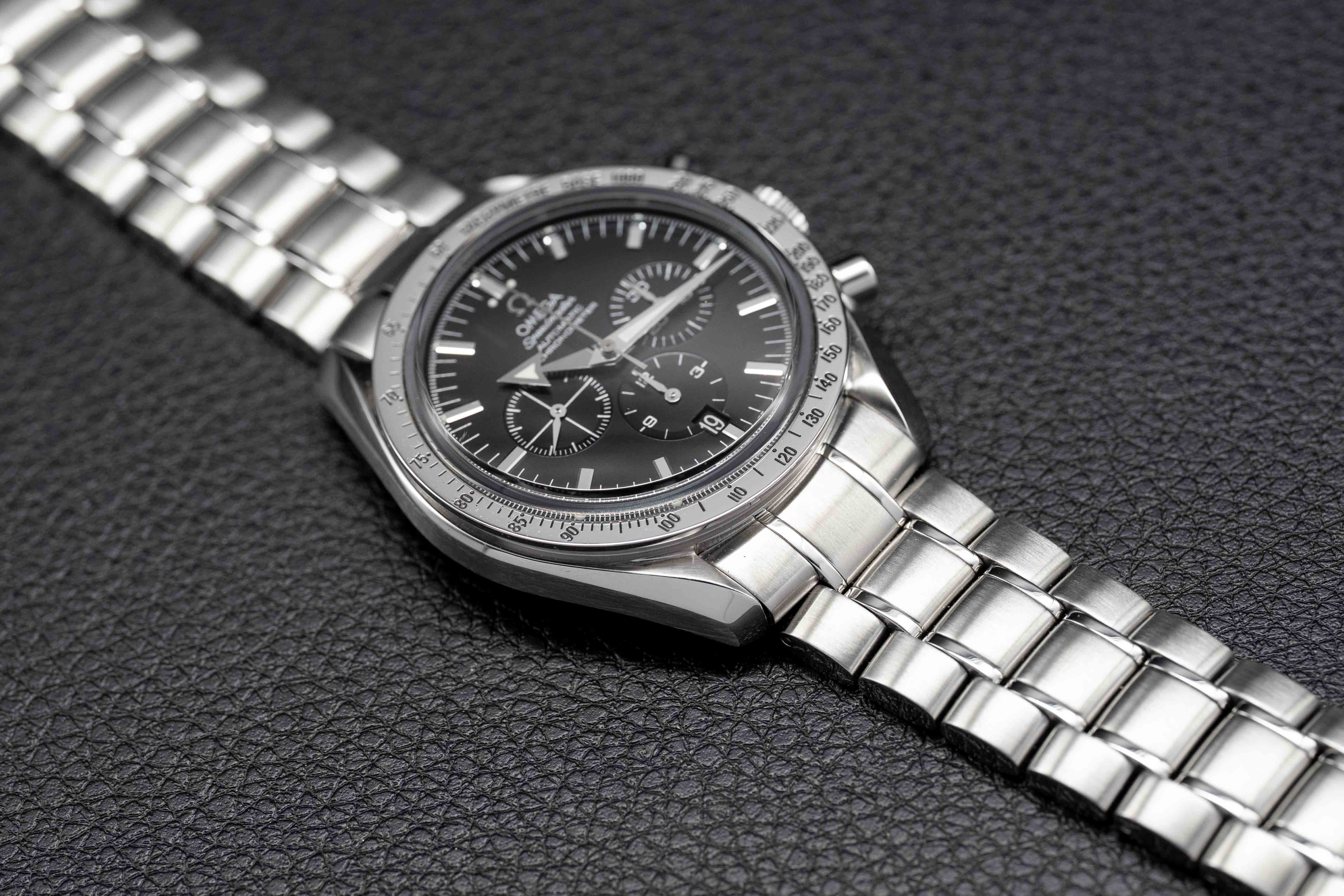 Omega Speedmaster Broad Arrow 3551.50 Black Dial 2004 Papers