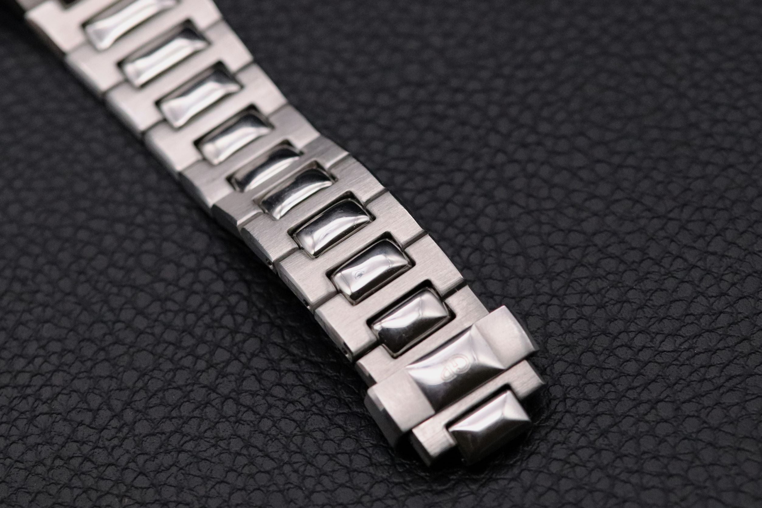 Girard Perregaux Laureato Olimpico 8017