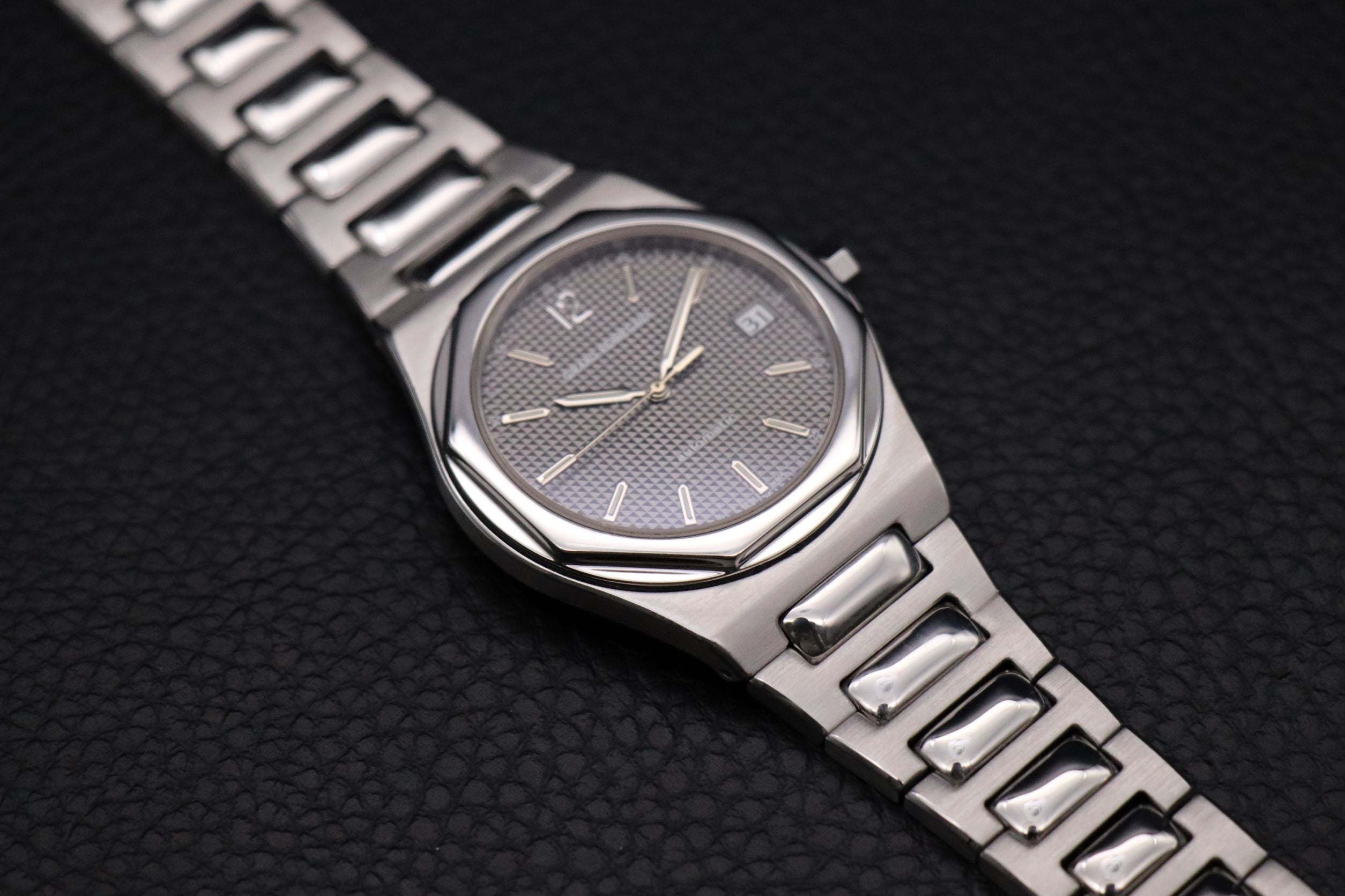 Girard Perregaux Laureato 8010