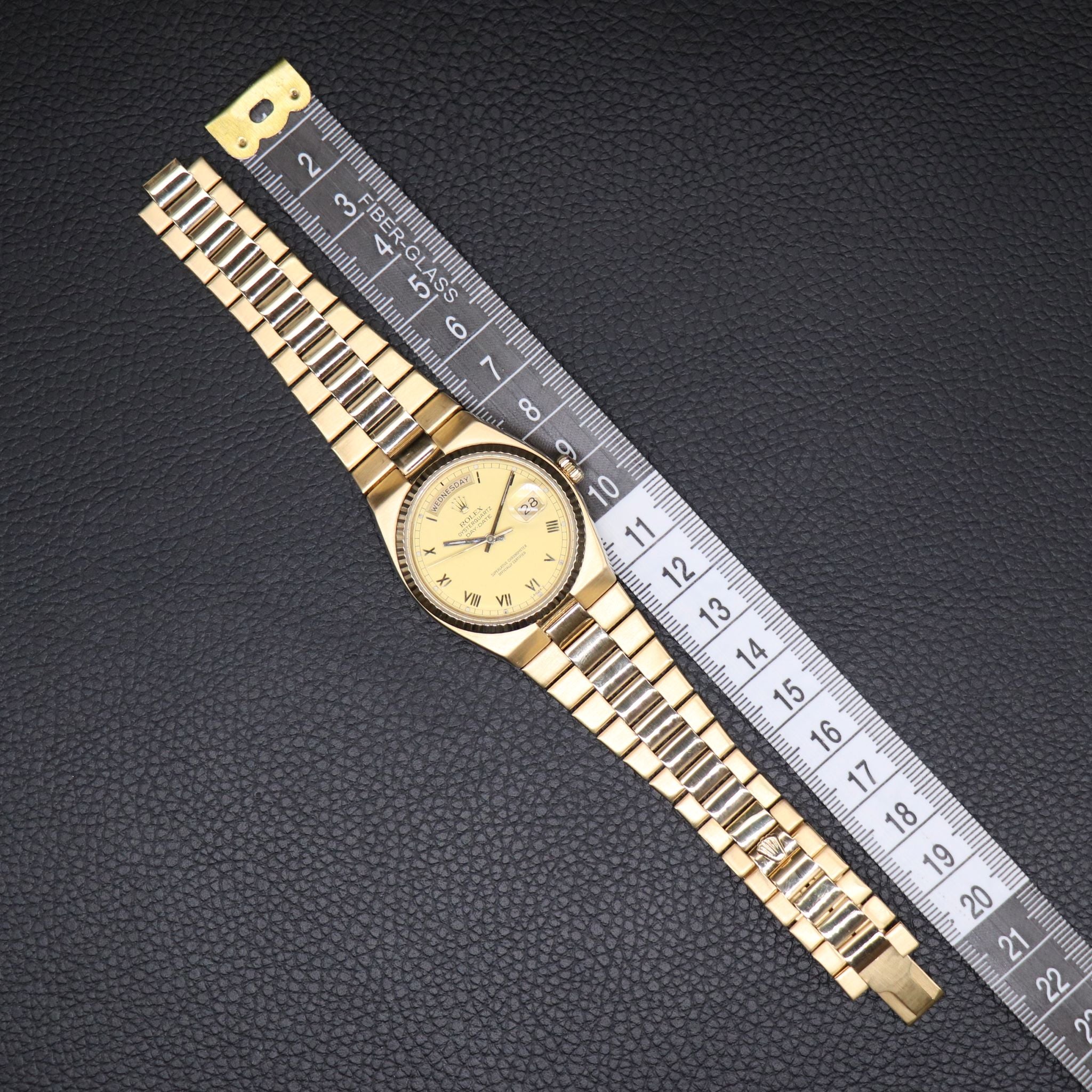 Rolex Day-Date Oysterquartz 19018 Roman Dial