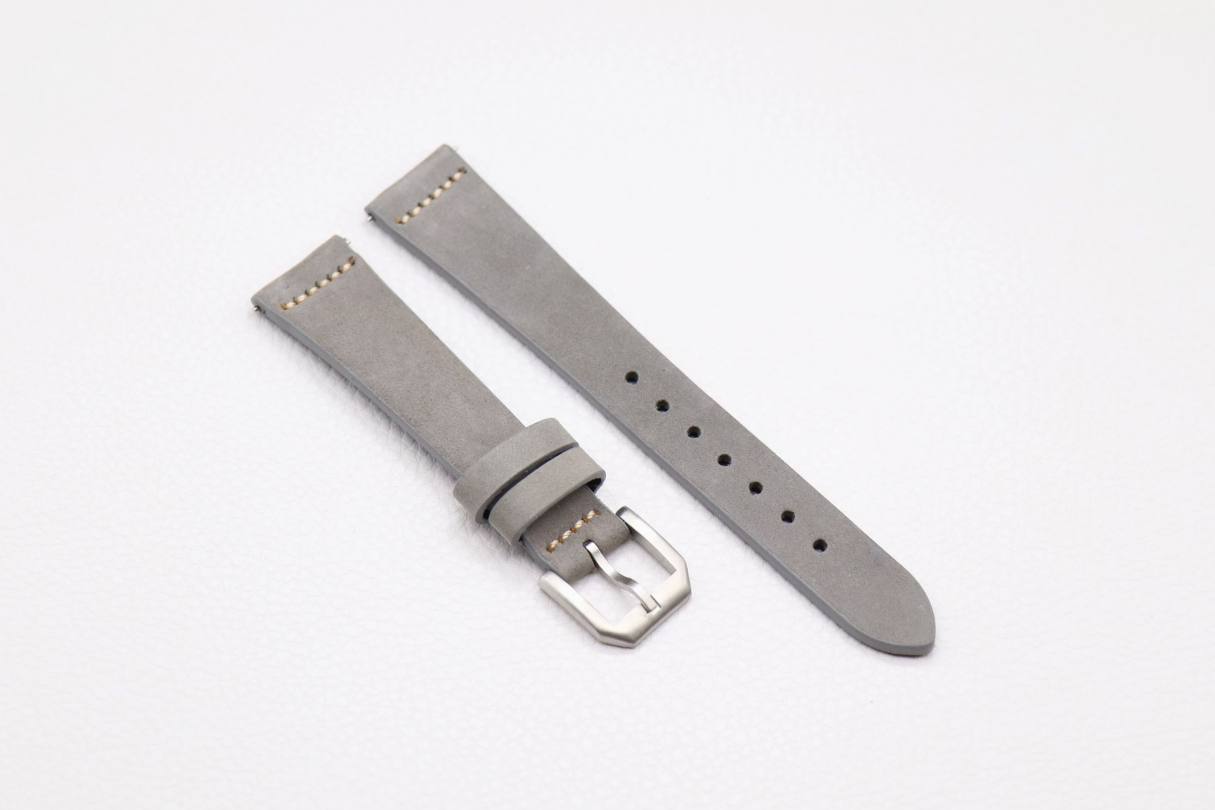 Nubuck leather strap Grey