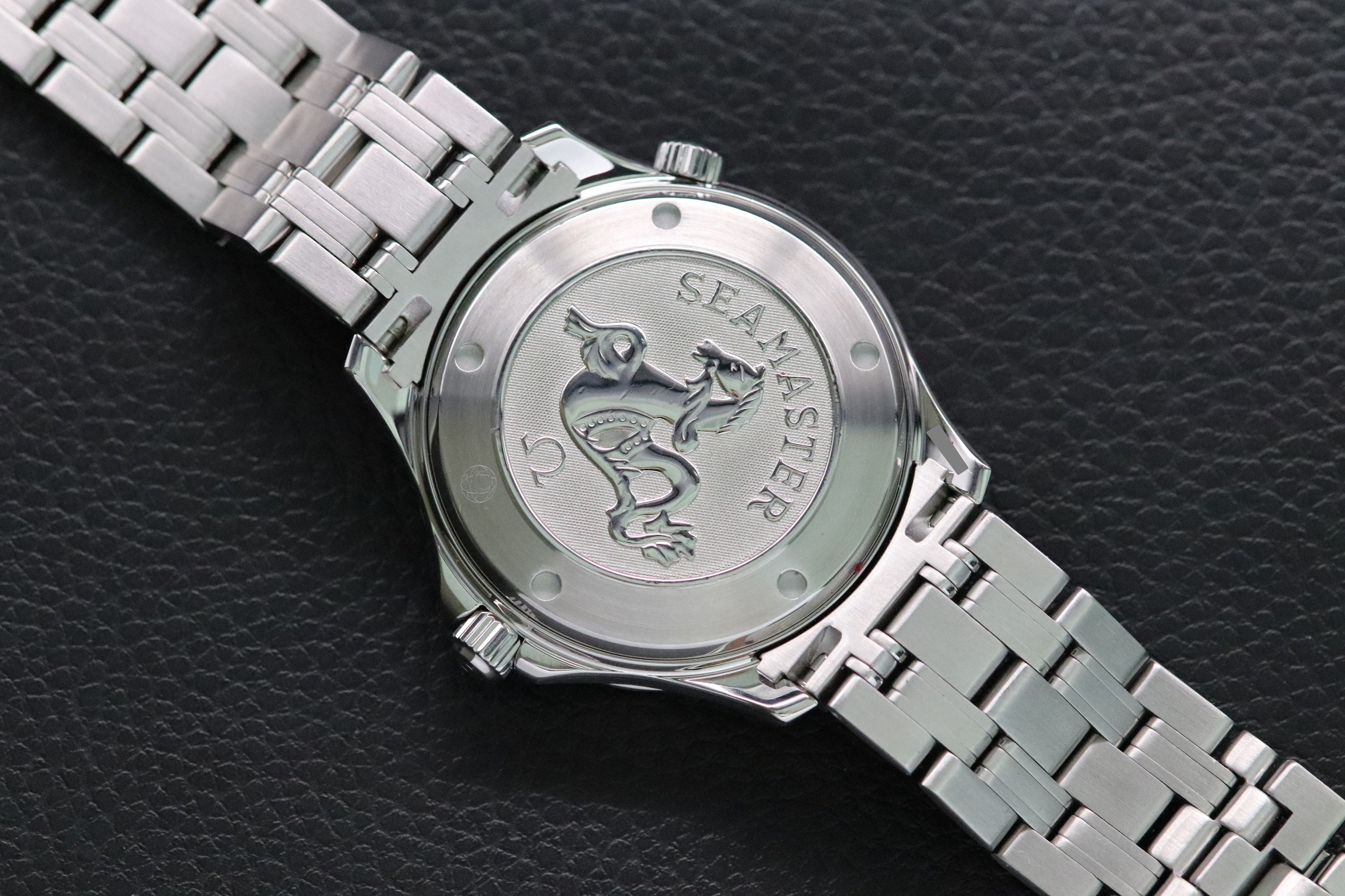 Omega Seamaster Diver 2220.80 Blue Dial 2010