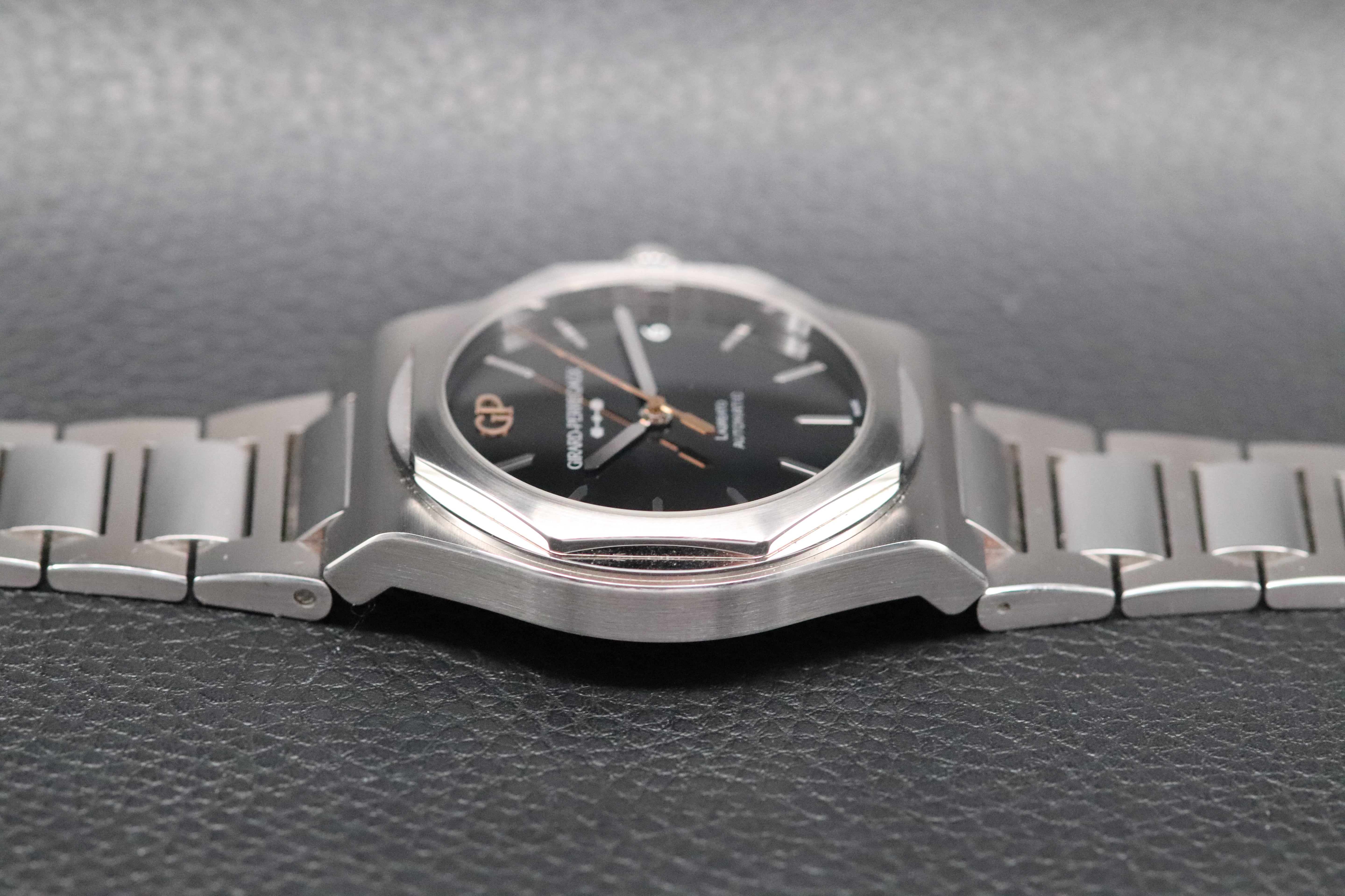 Girard Perregaux Laureato Infinity Edition 81010-11-636-11A Onyx Dial Fullset 2024 Box+Papers