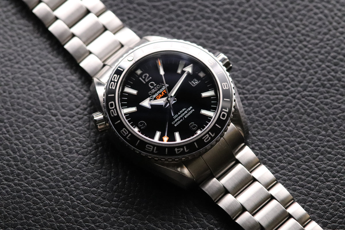 Omega Seamaster Planet Ocean 600M GMT 232.30.44.22.01.001 Fullset 2017 Box+Papers