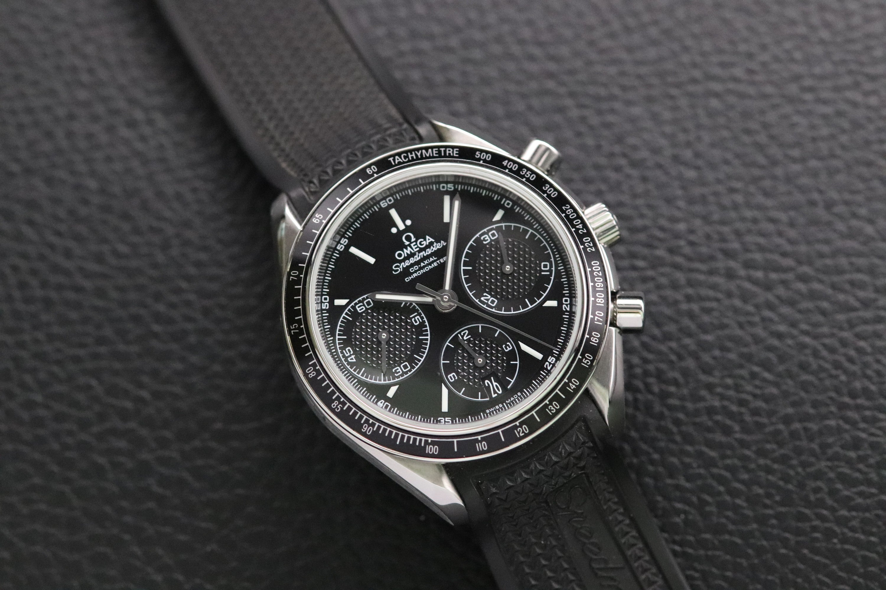 Omega Speedmaster Racing 326.32.40.50.01.001