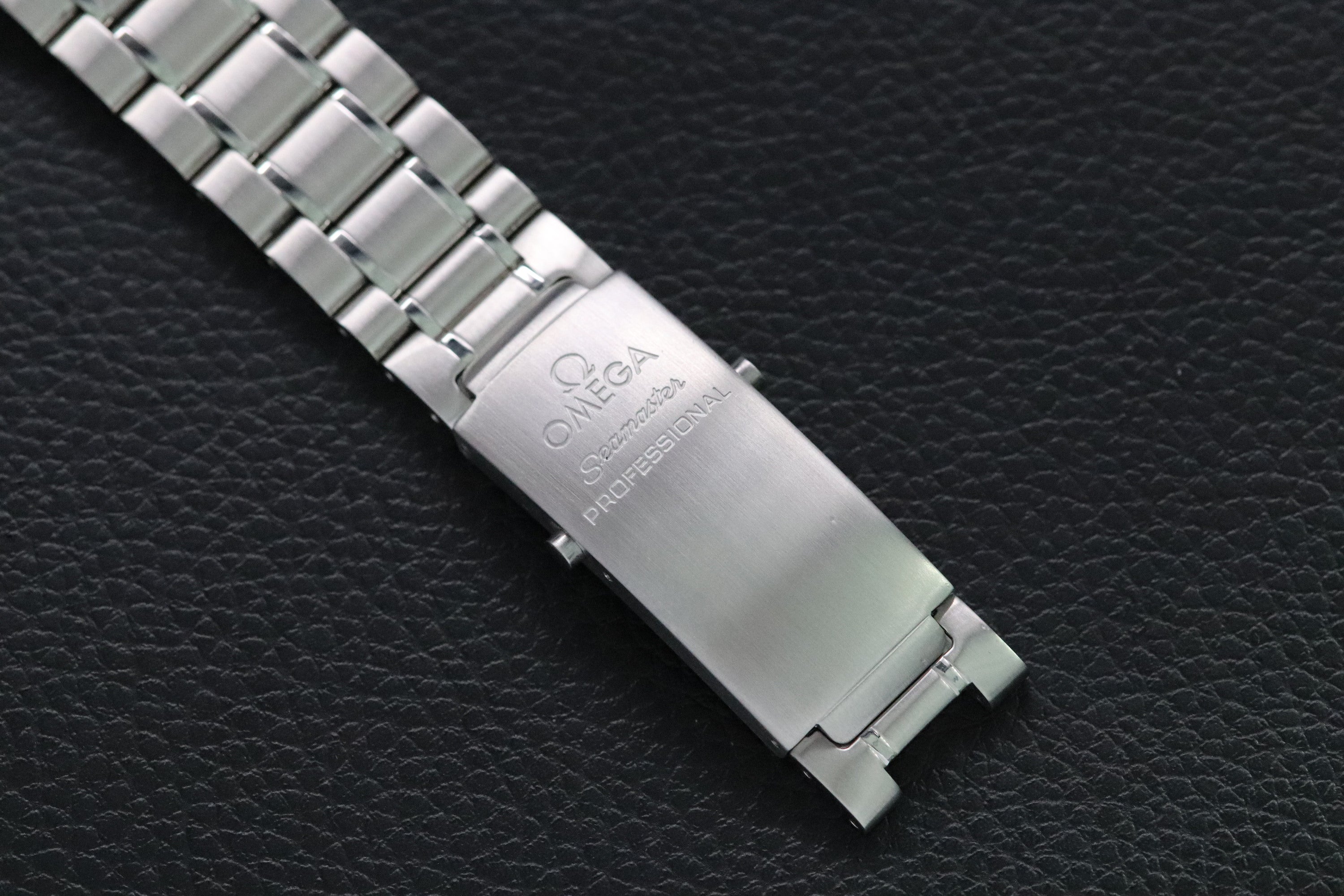 Omega Seamaster 300 2253.80 Black Dial 2006