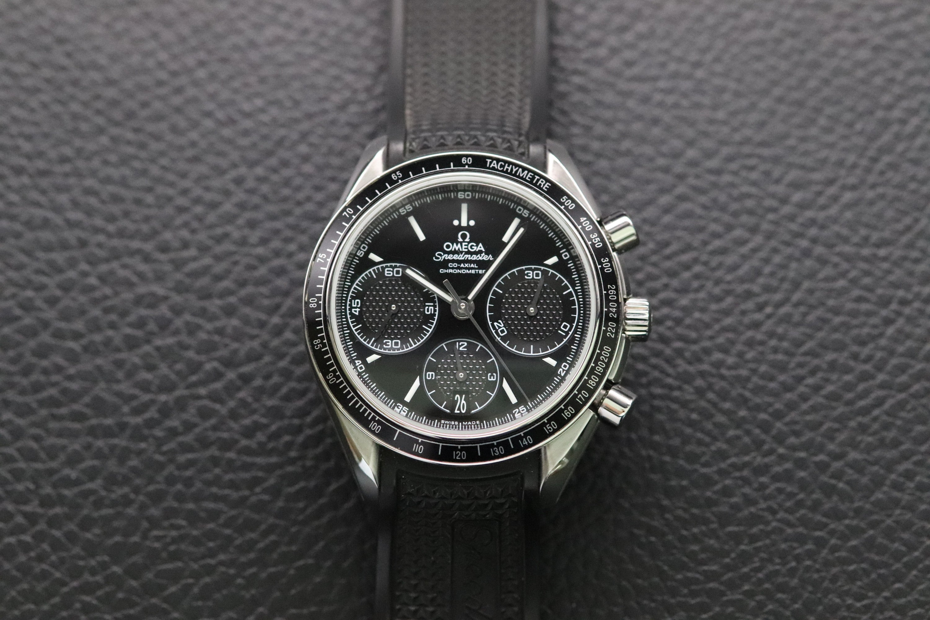 Omega Speedmaster Racing 326.32.40.50.01.001