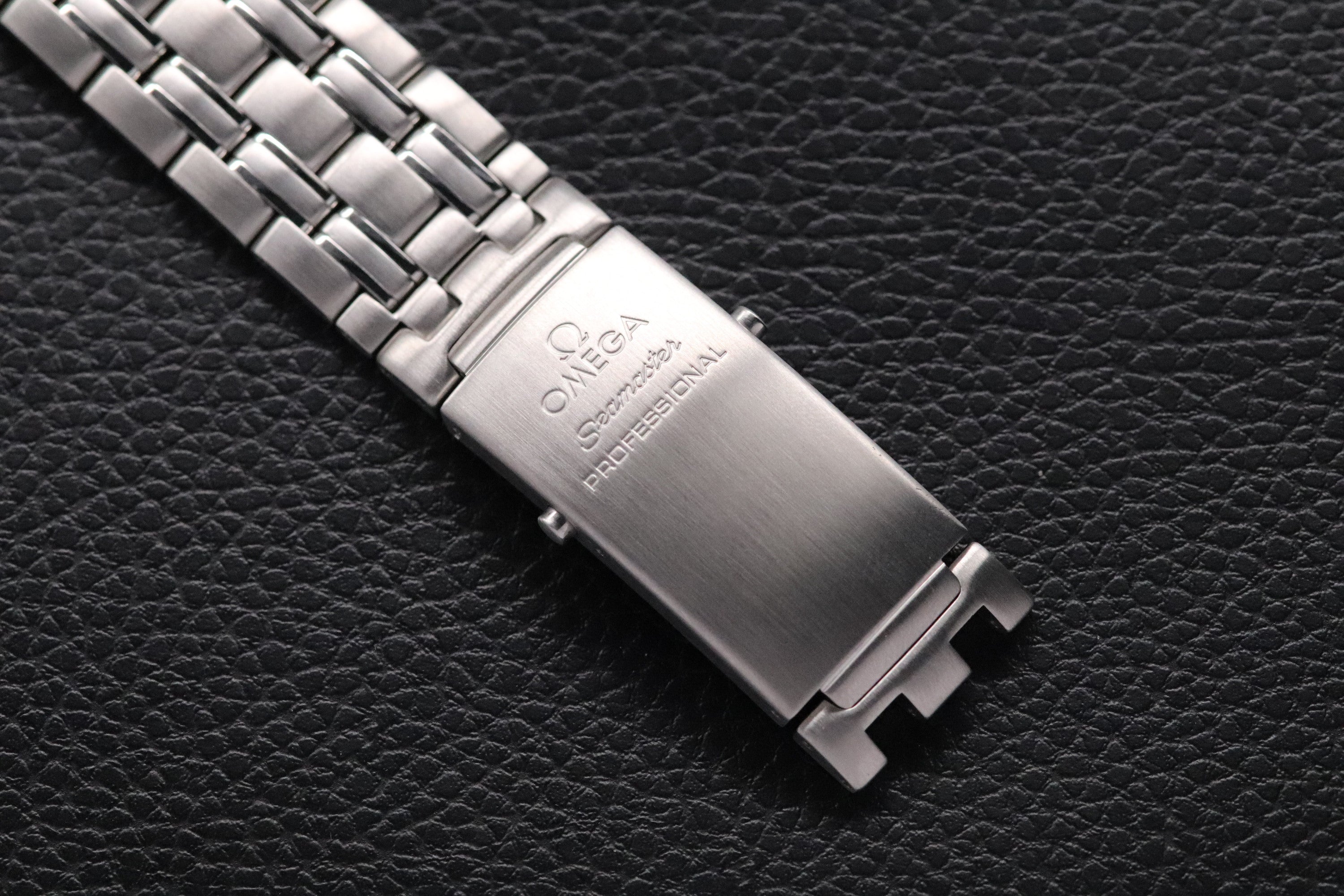 Omega Seamaster 212.30.41.20.01.002 Black Dial 2013 Papers