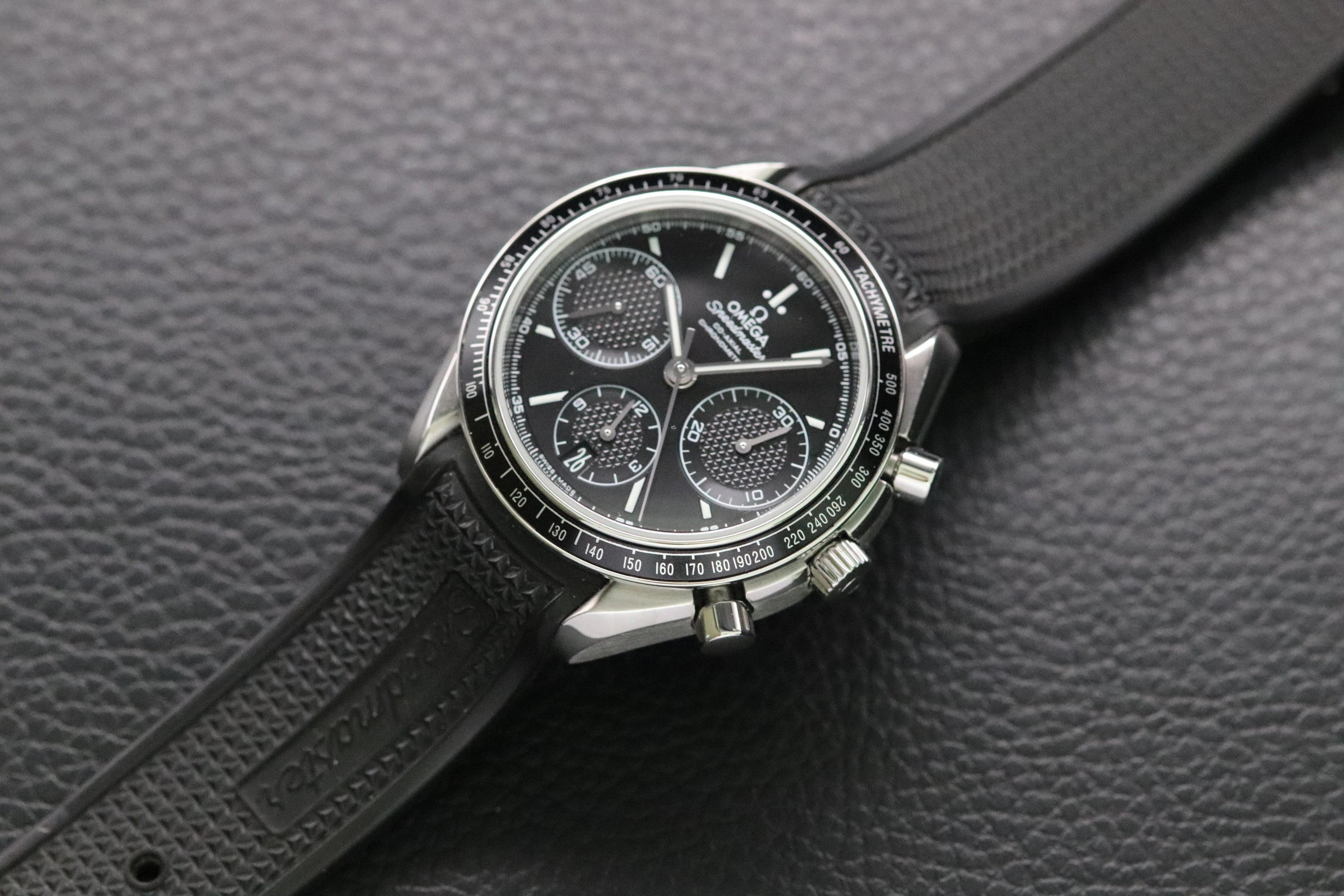 Omega Speedmaster Racing 326.32.40.50.01.001