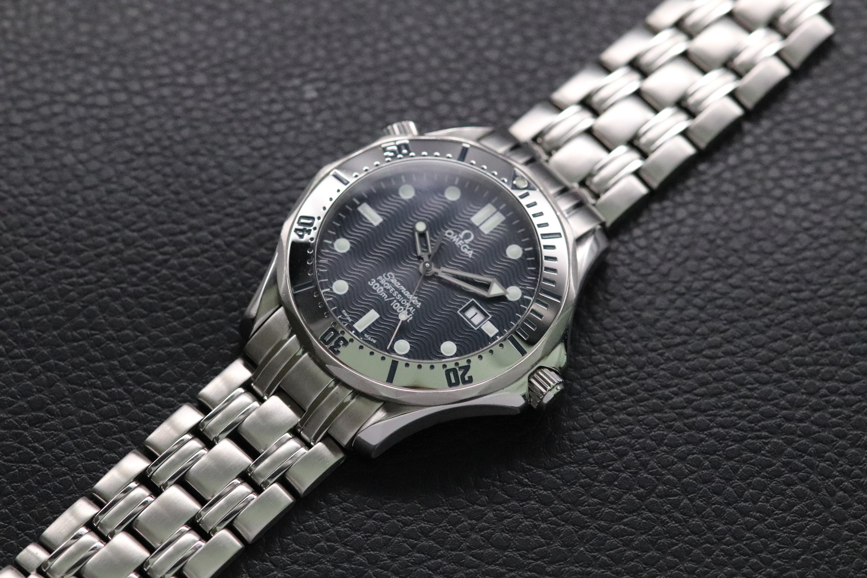 Omega Seamaster 300 2542.80 Blue Dial 1998