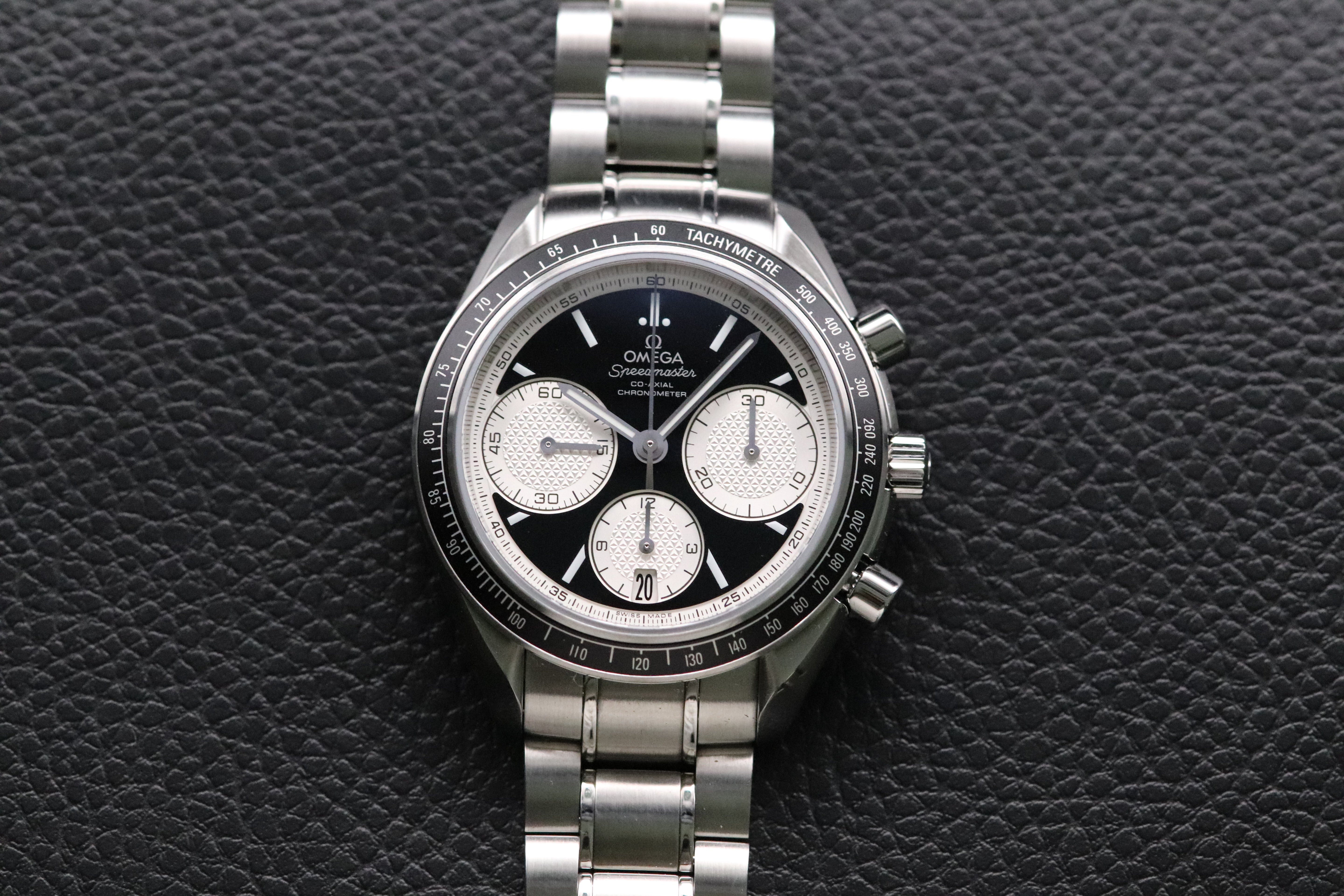 Omega Speedmaster Racing 326.30.40.50.01.002 Panda 2025 Fullset