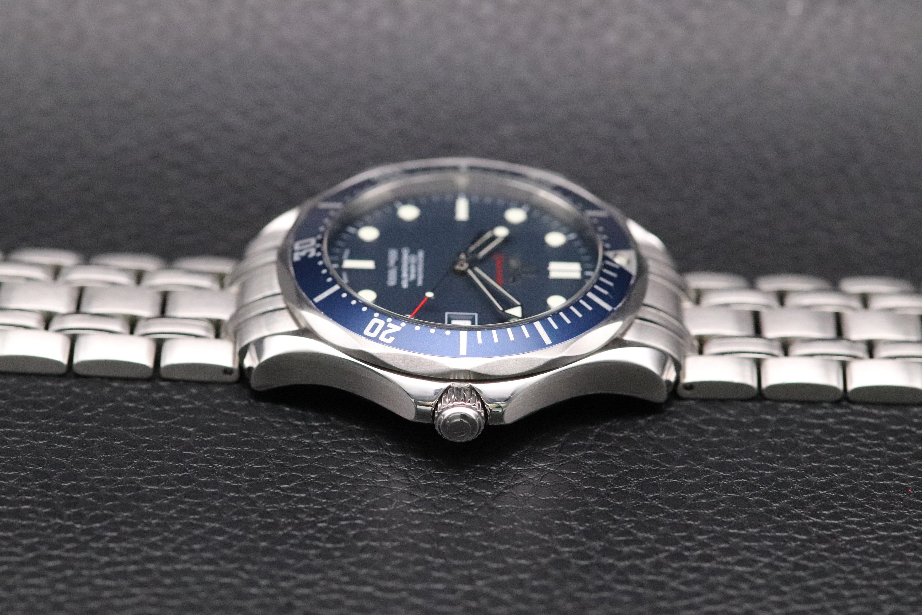 Omega Seamaster Diver 2220.80 Blue Dial 2010