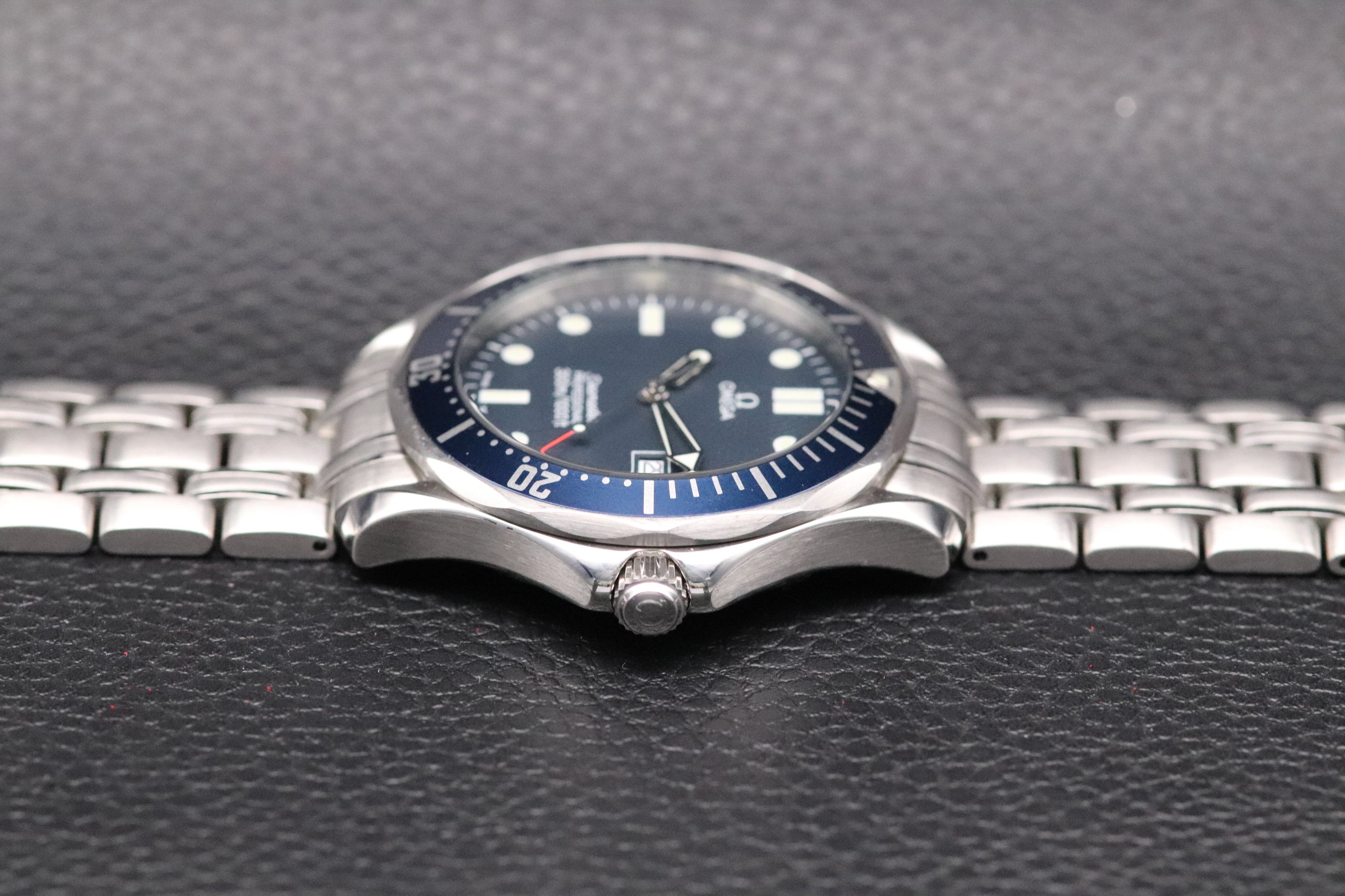 Omega Seamaster James Bond 2541.80 Blue 1998