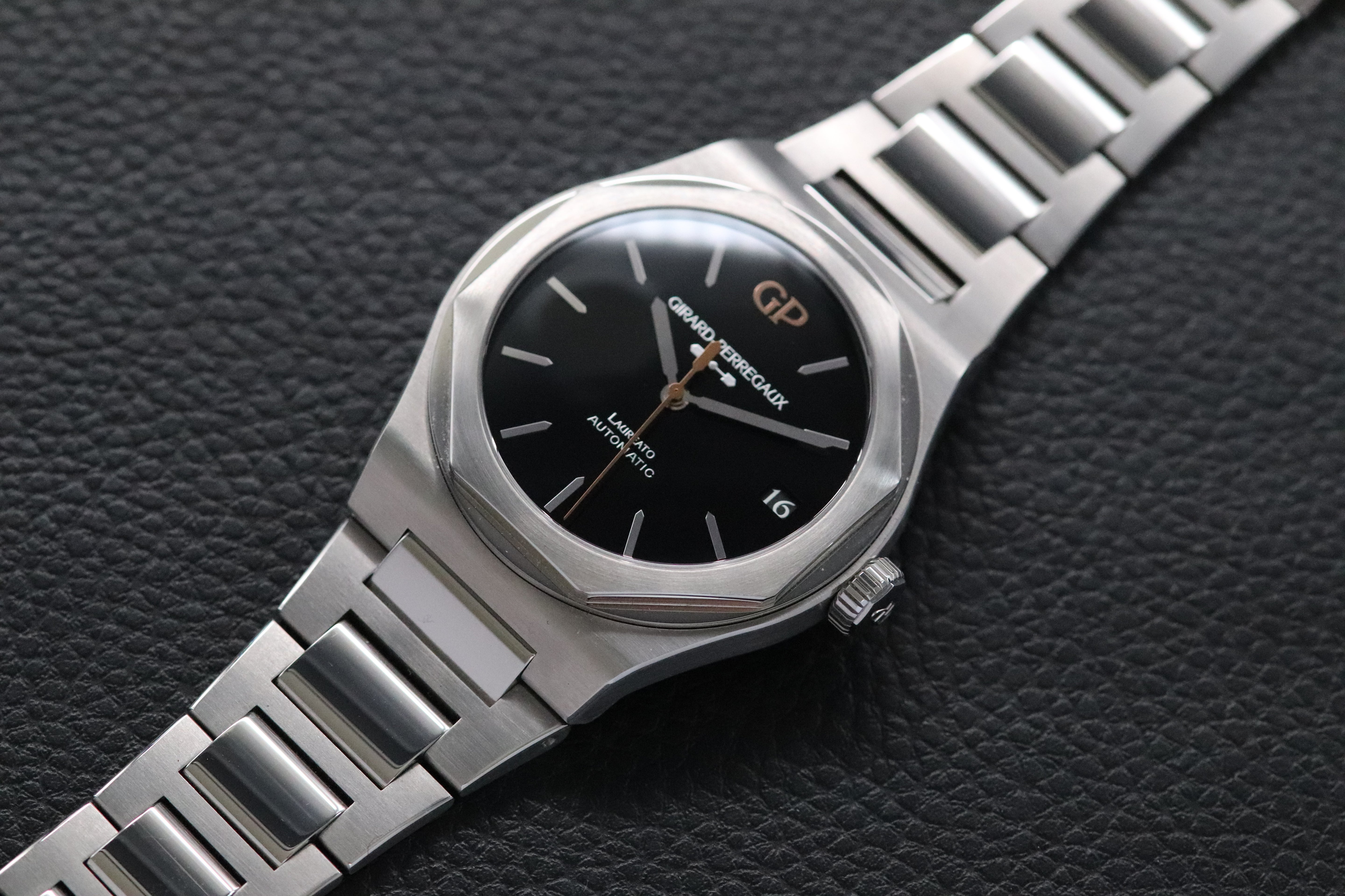 Girard Perregaux Laureato Infinity Edition 81010-11-636-11A Onyx Dial Fullset 2024 Box+Papers