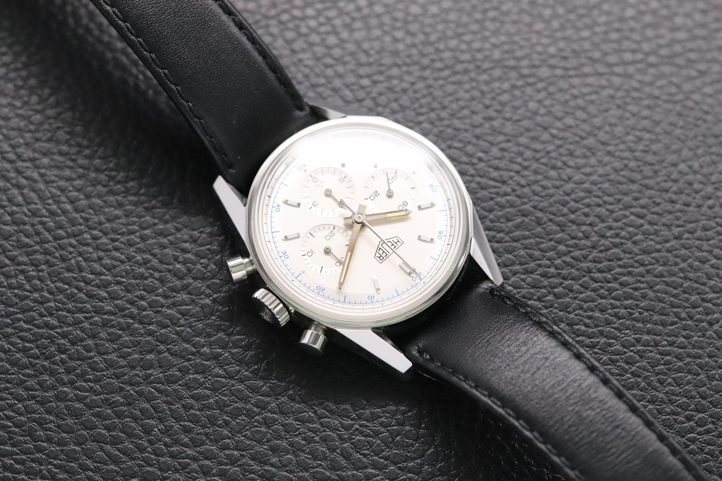 Tag Heuer CS3110 Carrera 1964 Re-Edition White Dial 2001