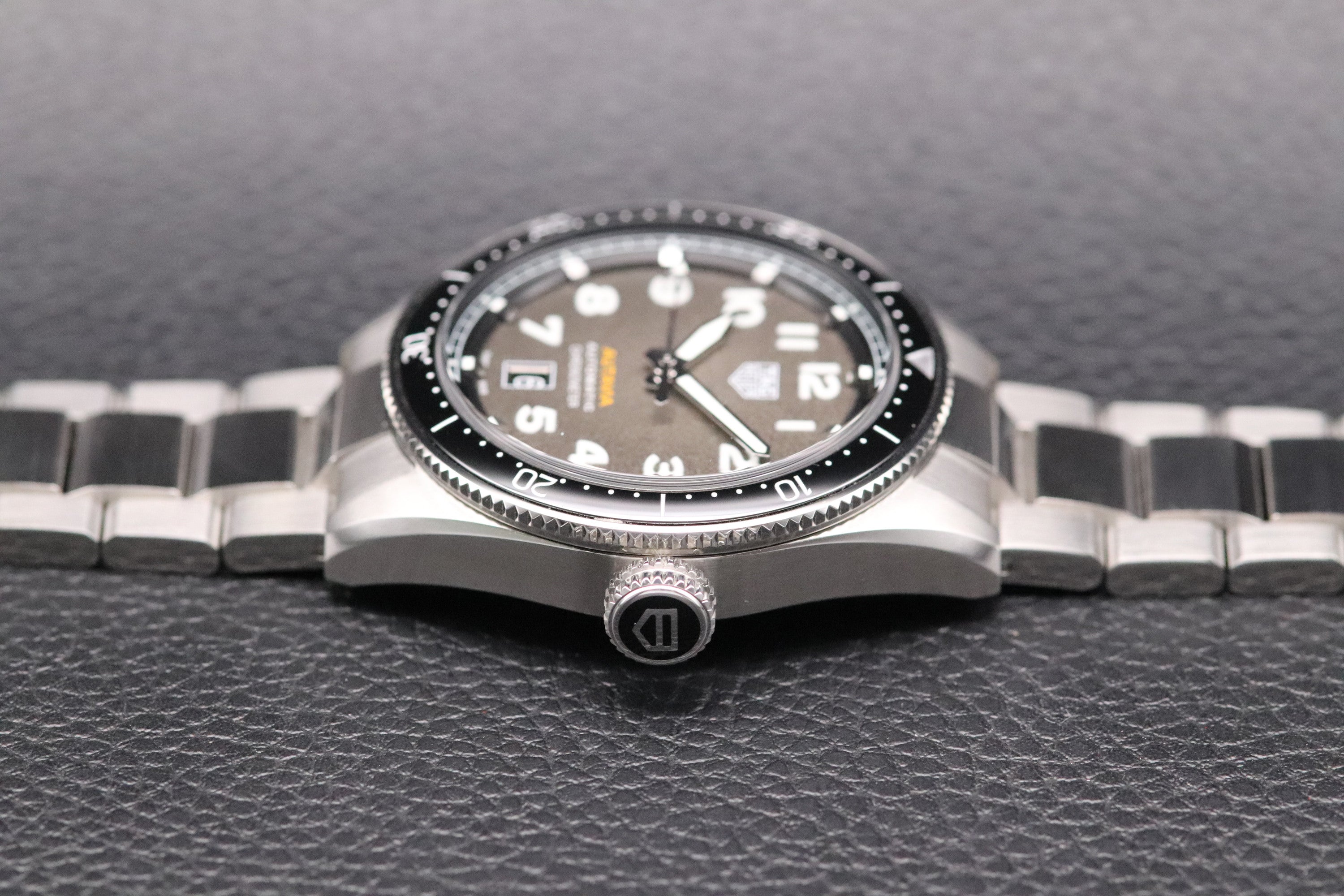 Heuer Autavia WBE5114 Fullset 2025 Box+Paper