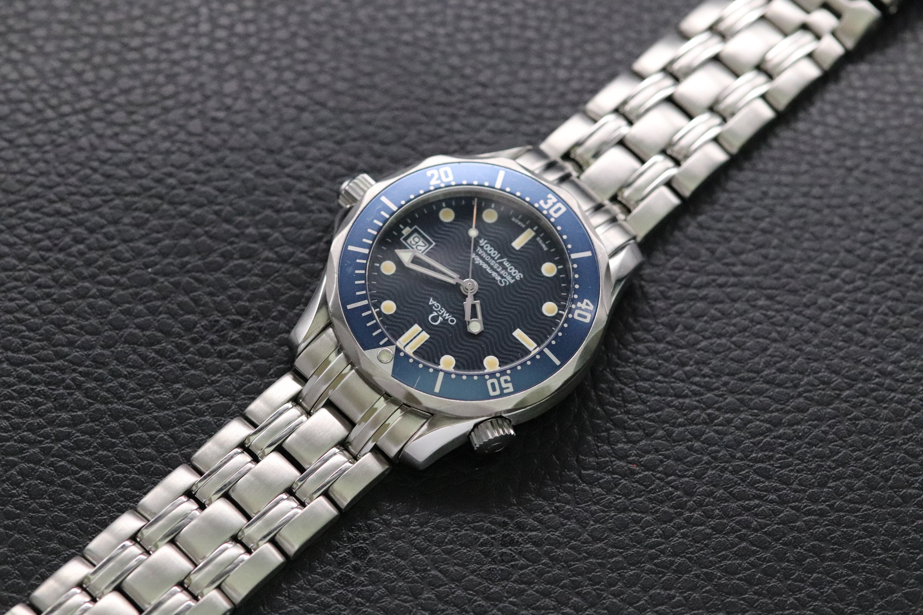 Omega Seamaster 300 2561.80 Blue Dial 1995 Paper