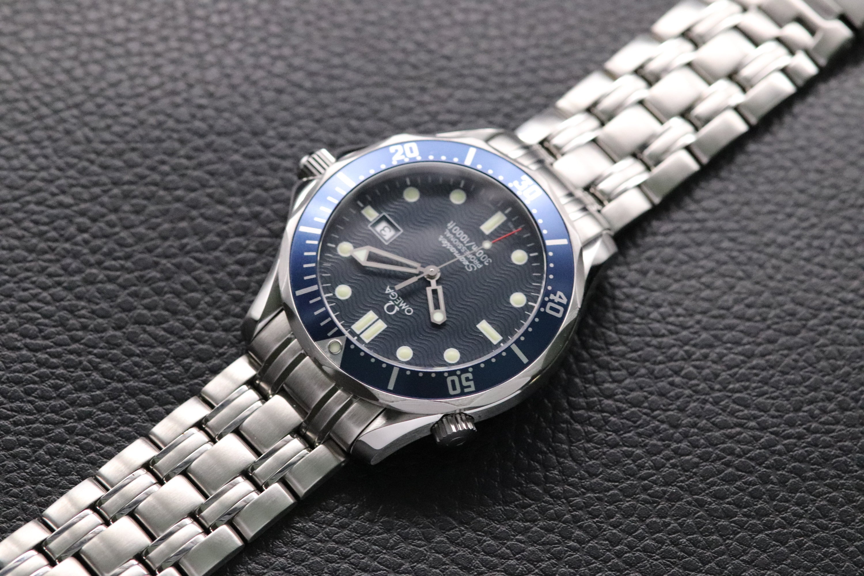 Omega Seamaster James Bond 2541.80 Blue 1998